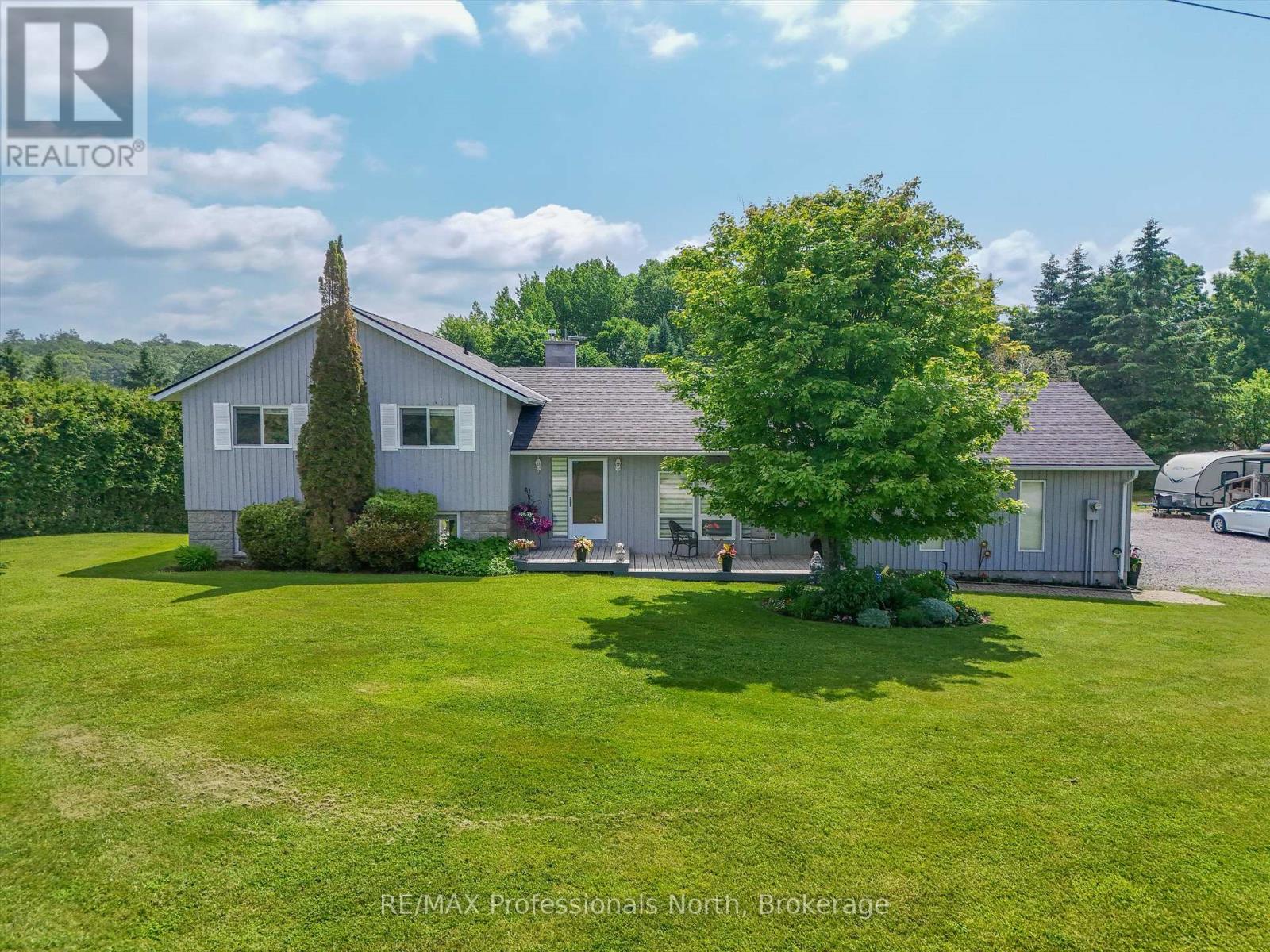 1287 Golden Beach Road, Bracebridge, Ontario  P1L 1W8 - Photo 1 - X12451690