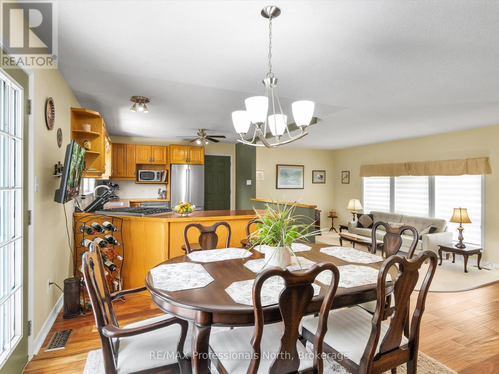 1287 Golden Beach Road, Bracebridge, Ontario  P1L 1W8 - Photo 17 - X12451690