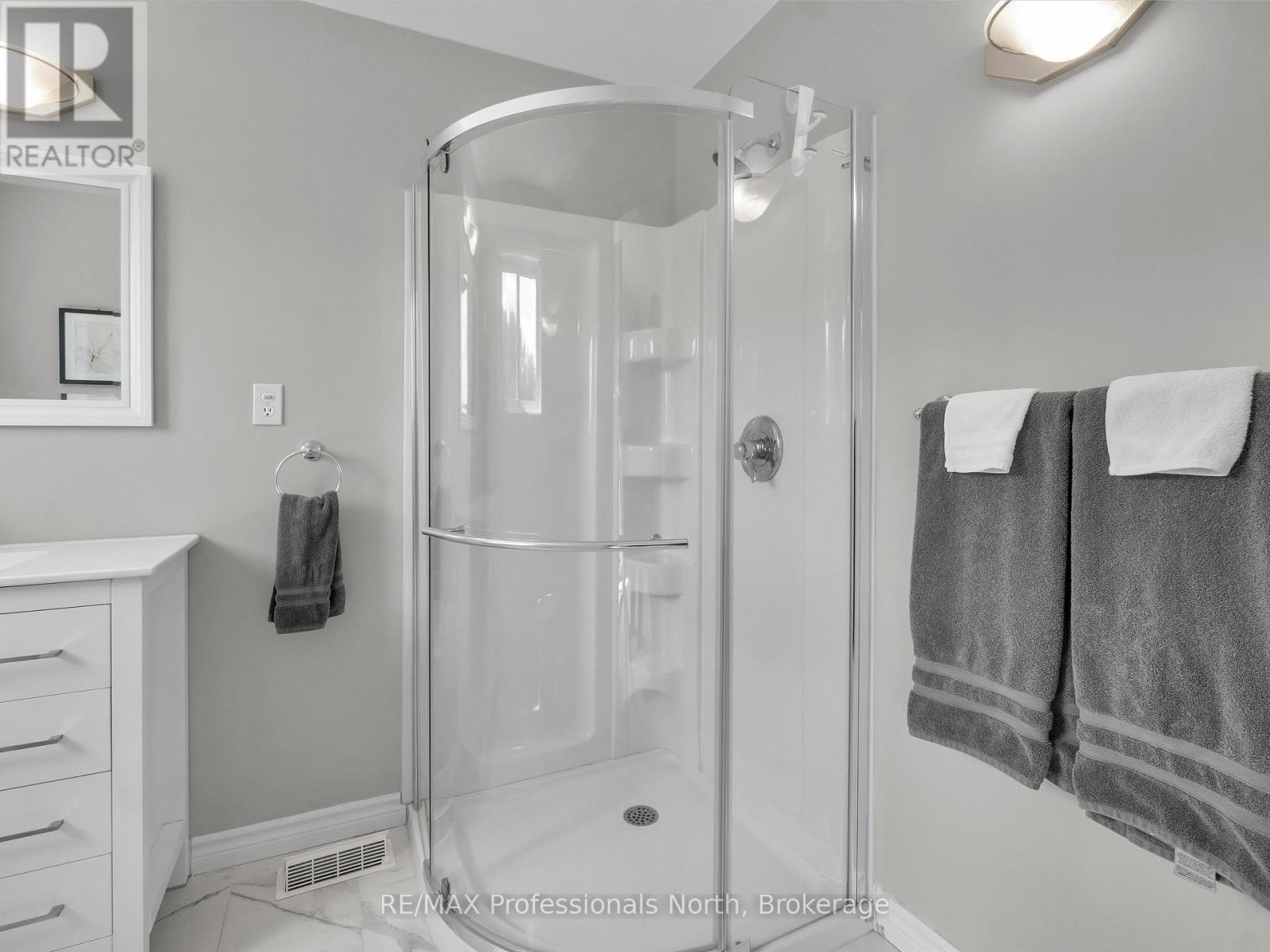 1287 Golden Beach Road, Bracebridge, Ontario  P1L 1W8 - Photo 20 - X12451690