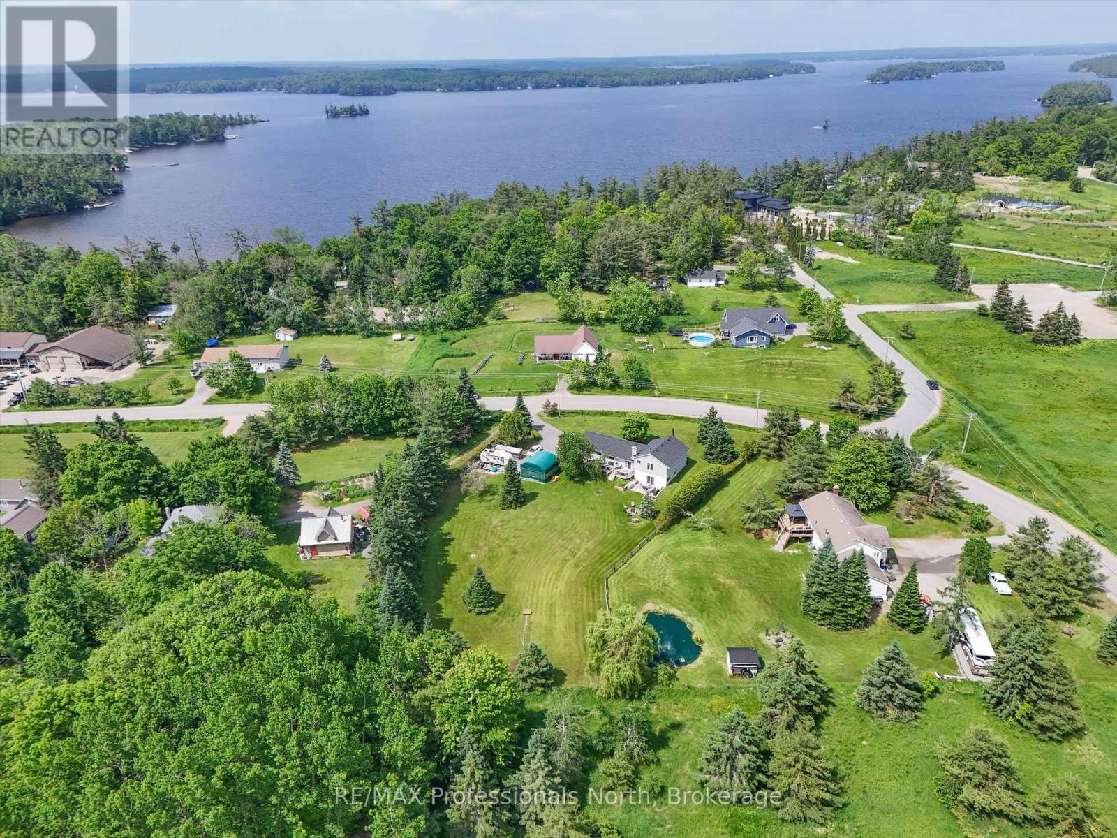 1287 Golden Beach Road, Bracebridge, Ontario  P1L 1W8 - Photo 38 - X12451690