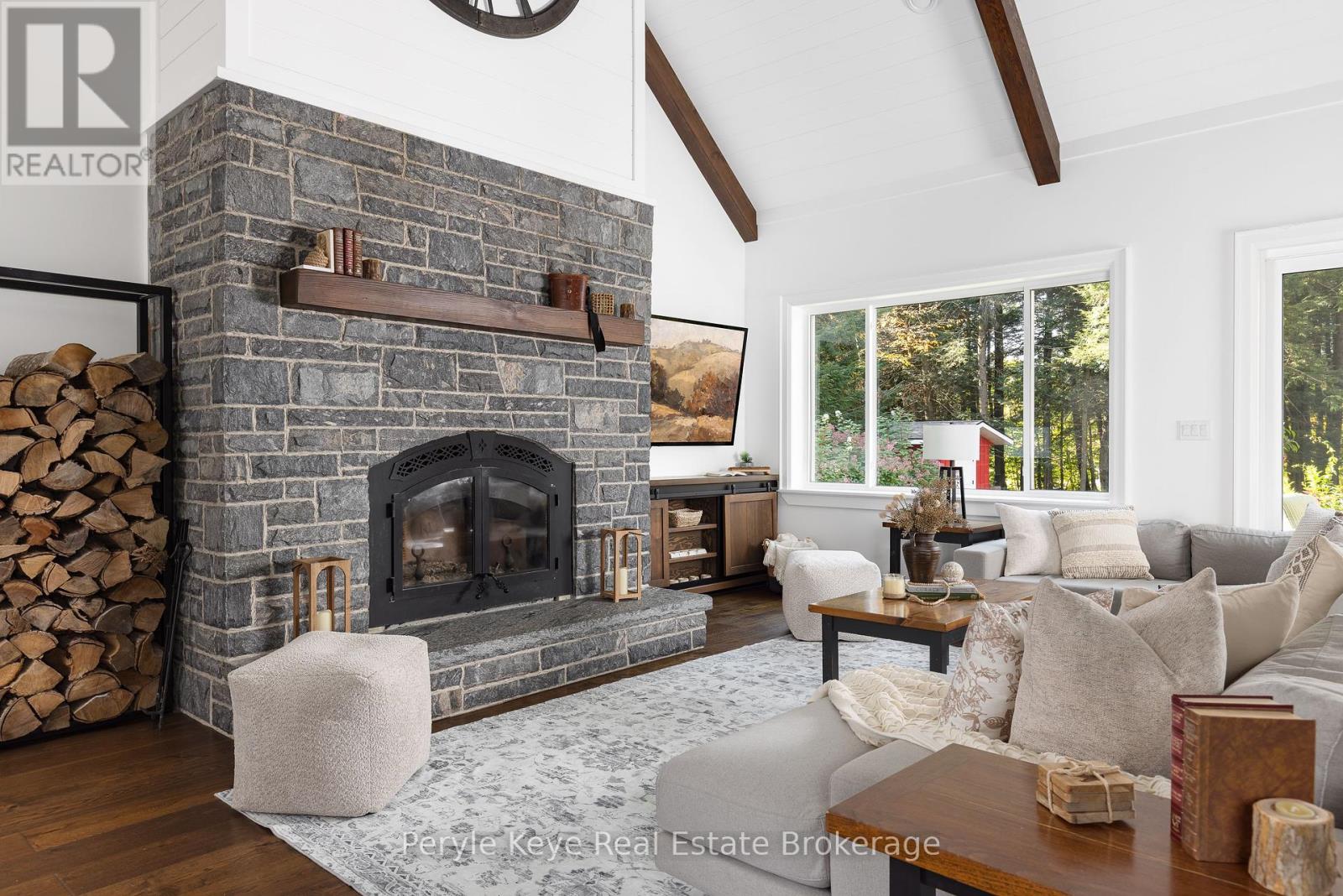 1100 Xavier Street, Gravenhurst, Ontario  P0E 1G0 - Photo 13 - X12453391