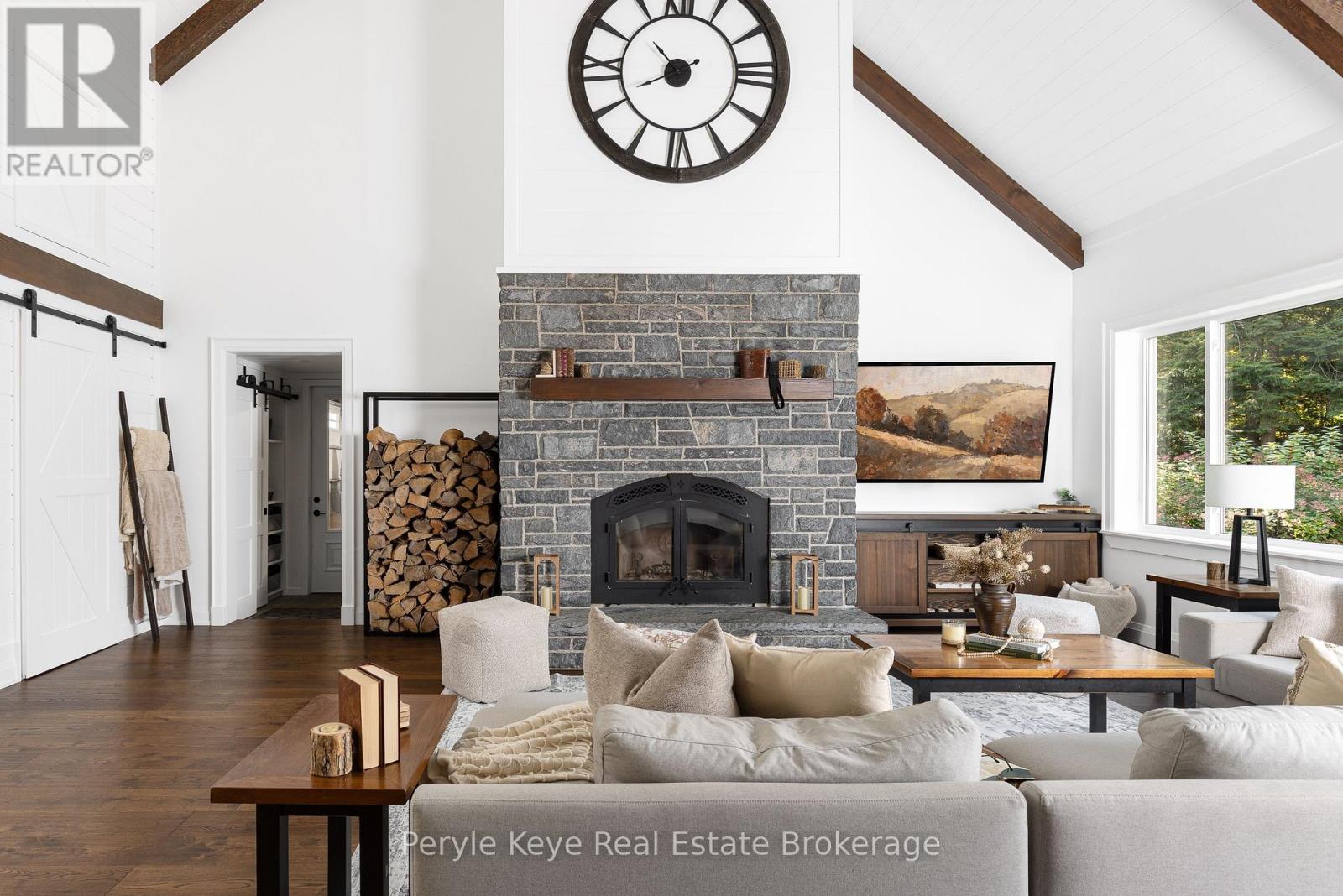 1100 Xavier Street, Gravenhurst, Ontario  P0E 1G0 - Photo 14 - X12453391