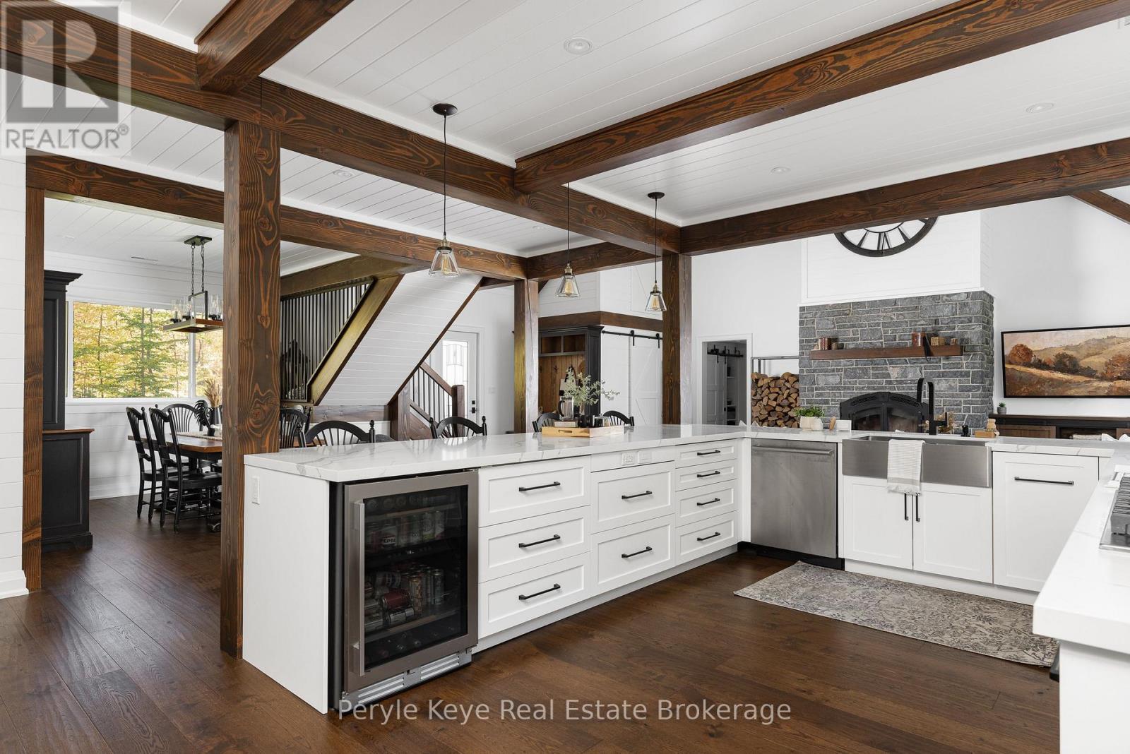 1100 Xavier Street, Gravenhurst, Ontario  P0E 1G0 - Photo 15 - X12453391