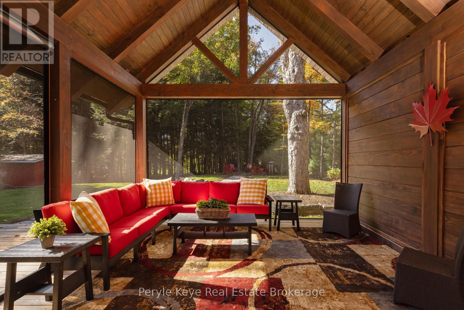 1100 Xavier Street, Gravenhurst, Ontario  P0E 1G0 - Photo 2 - X12453391