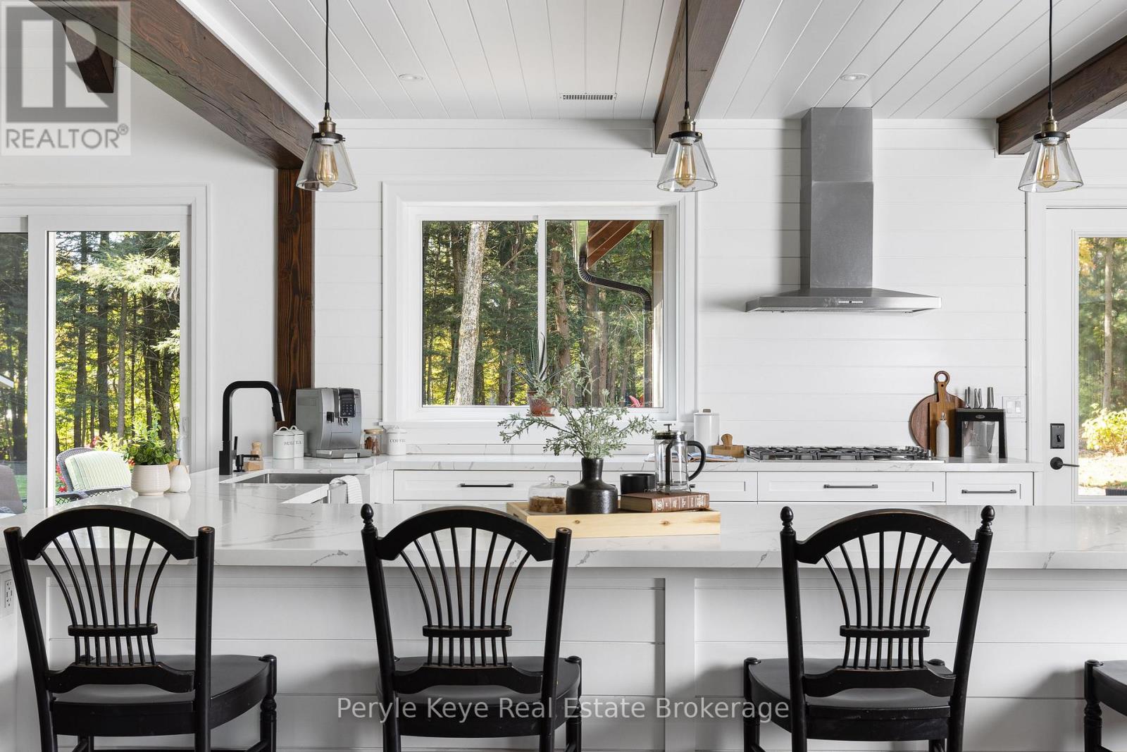 1100 Xavier Street, Gravenhurst, Ontario  P0E 1G0 - Photo 3 - X12453391