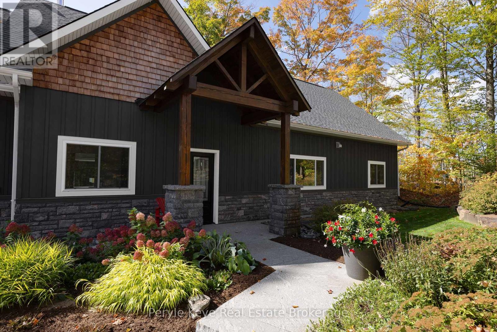 1100 Xavier Street, Gravenhurst, Ontario  P0E 1G0 - Photo 8 - X12453391