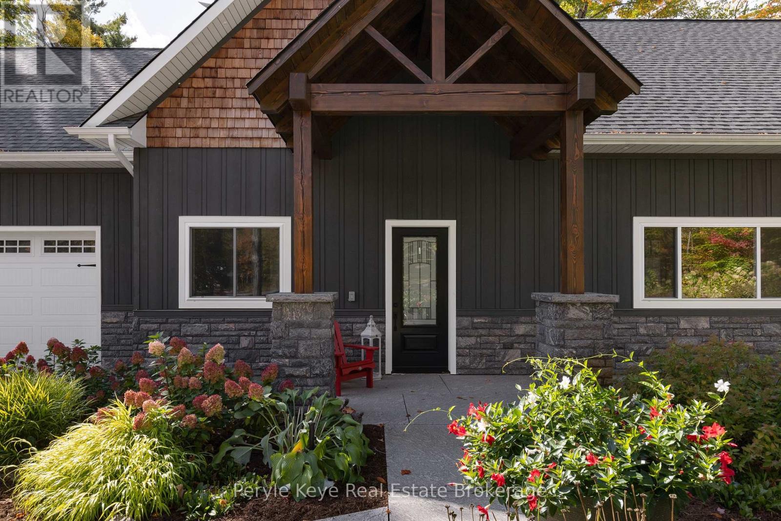 1100 Xavier Street, Gravenhurst, Ontario  P0E 1G0 - Photo 9 - X12453391