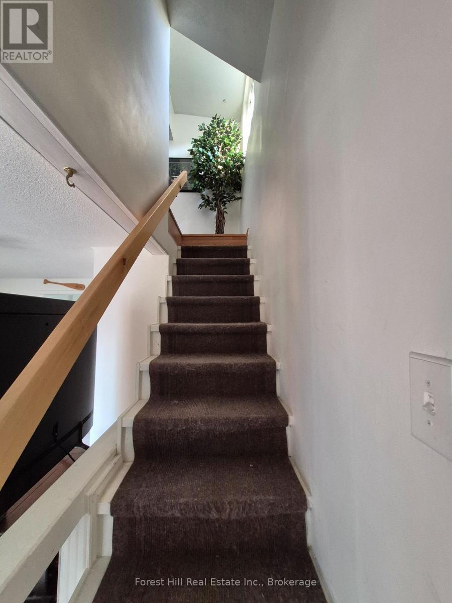 77 James Bay Junction Road S, Seguin, Ontario  P2A 0B2 - Photo 10 - X12453718