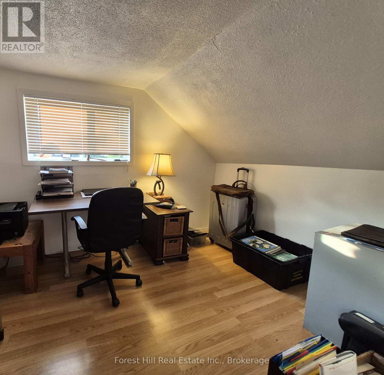 77 James Bay Junction Road S, Seguin, Ontario  P2A 0B2 - Photo 12 - X12453718