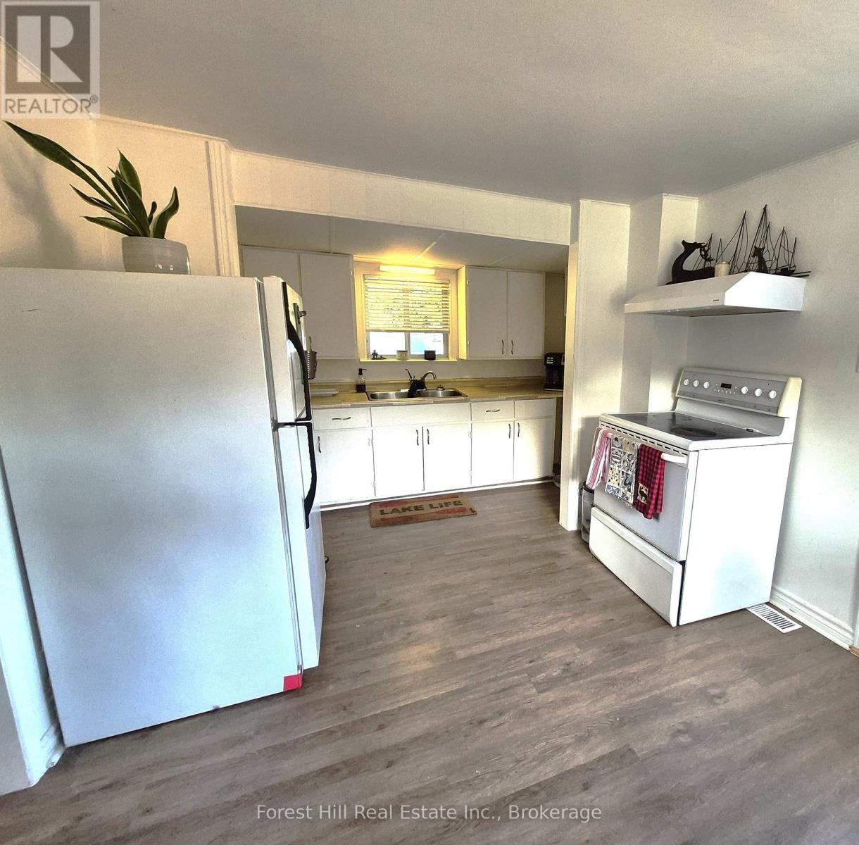 77 James Bay Junction Road S, Seguin, Ontario  P2A 0B2 - Photo 16 - X12453718