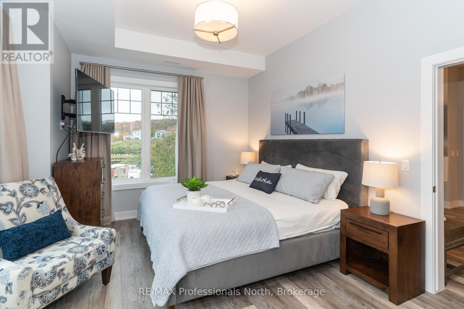 100 - 25 Pen Lake Point Road, Huntsville, Ontario  P1H 1A9 - Photo 7 - X12453981