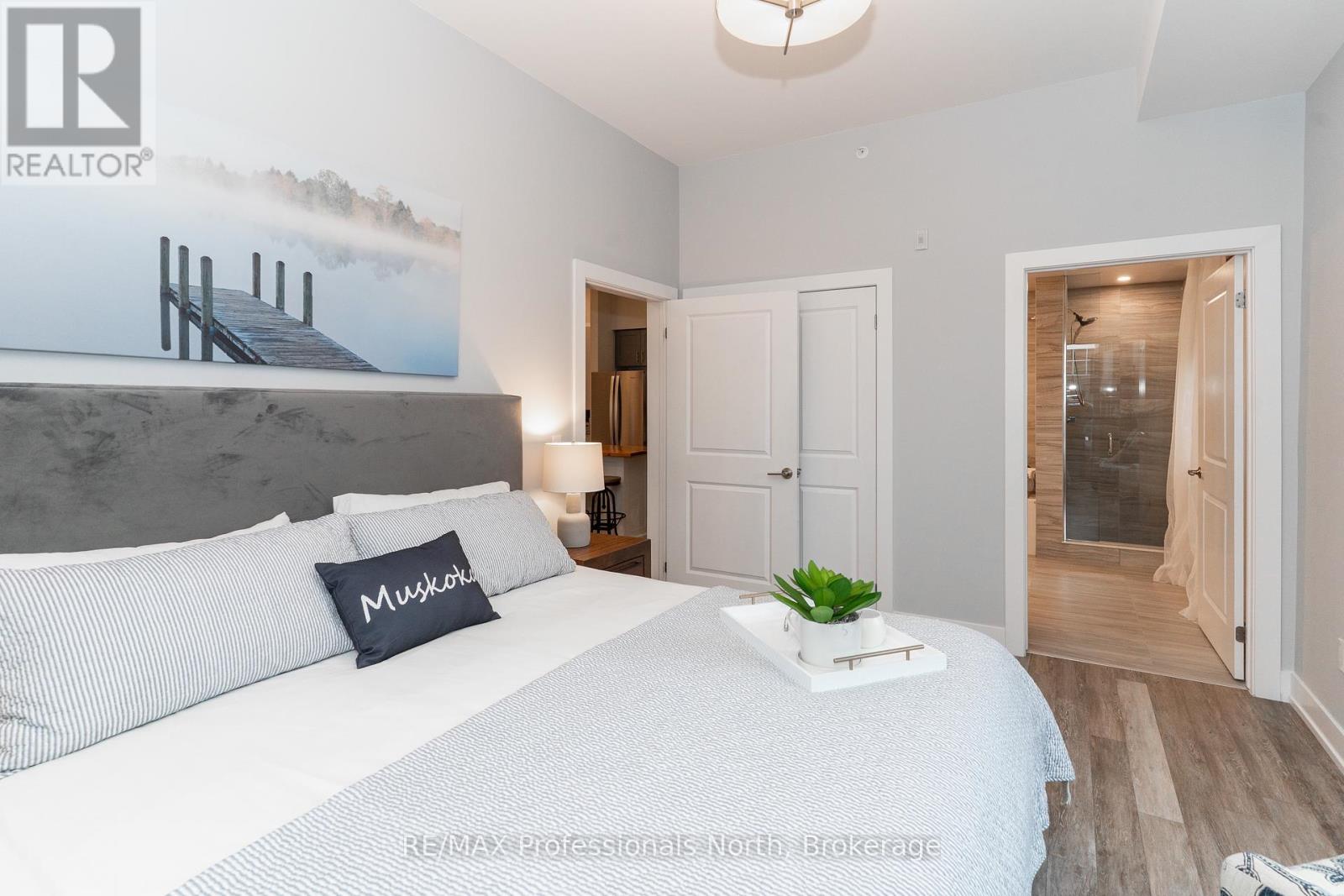 100 - 25 Pen Lake Point Road, Huntsville, Ontario  P1H 1A9 - Photo 8 - X12453981