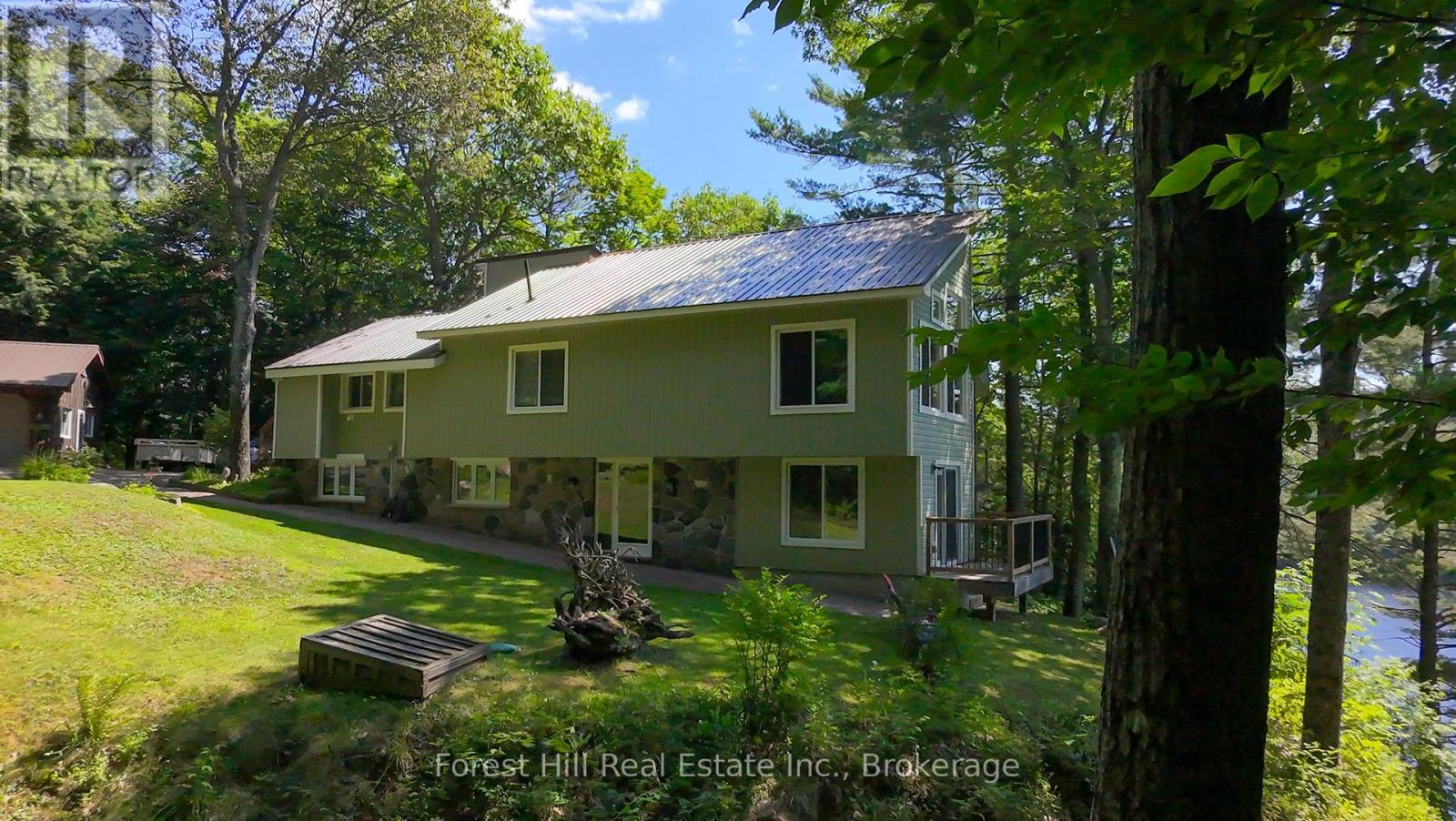 1289 Delbrooke Road, Lake Of Bays, Ontario  P0H 1H0 - Photo 2 - X12454411
