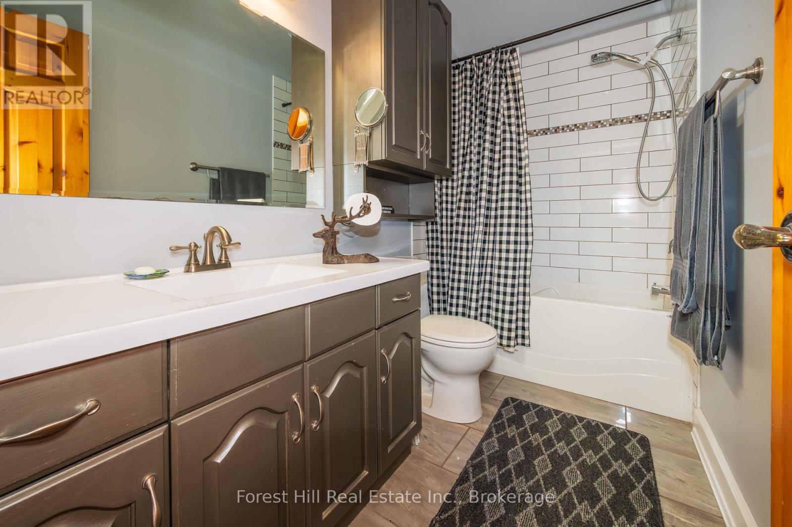 1289 Delbrooke Road, Lake Of Bays, Ontario  P0H 1H0 - Photo 24 - X12454411