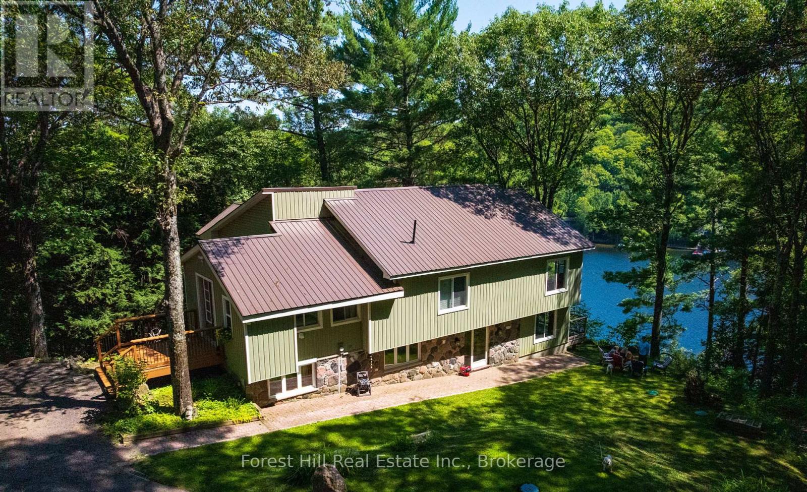 1289 Delbrooke Road, Lake Of Bays, Ontario  P0H 1H0 - Photo 5 - X12454411