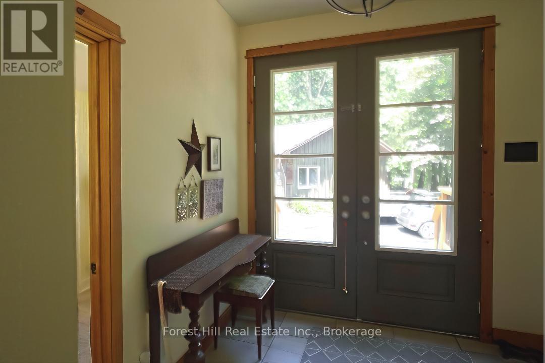 1289 Delbrooke Road, Lake Of Bays, Ontario  P0H 1H0 - Photo 7 - X12454411