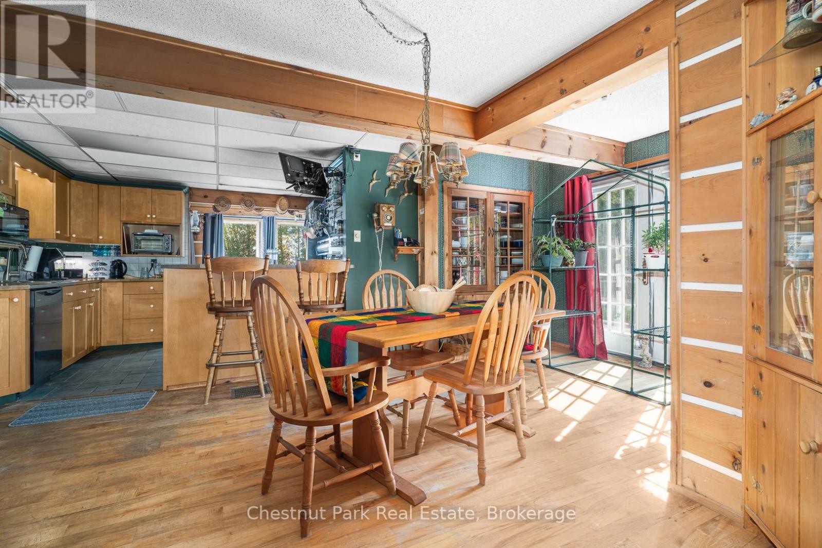 170 Long Point Road, Huntsville, Ontario  P0B 1M0 - Photo 12 - X12455110