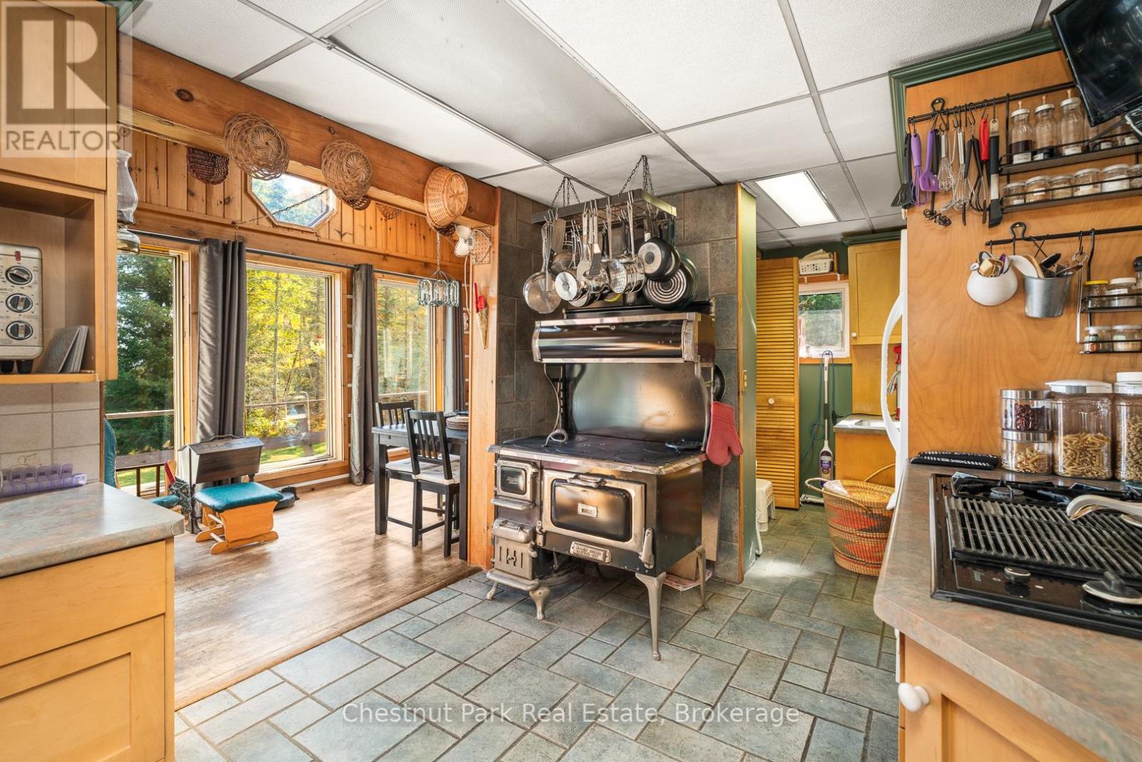 170 Long Point Road, Huntsville, Ontario  P0B 1M0 - Photo 16 - X12455110