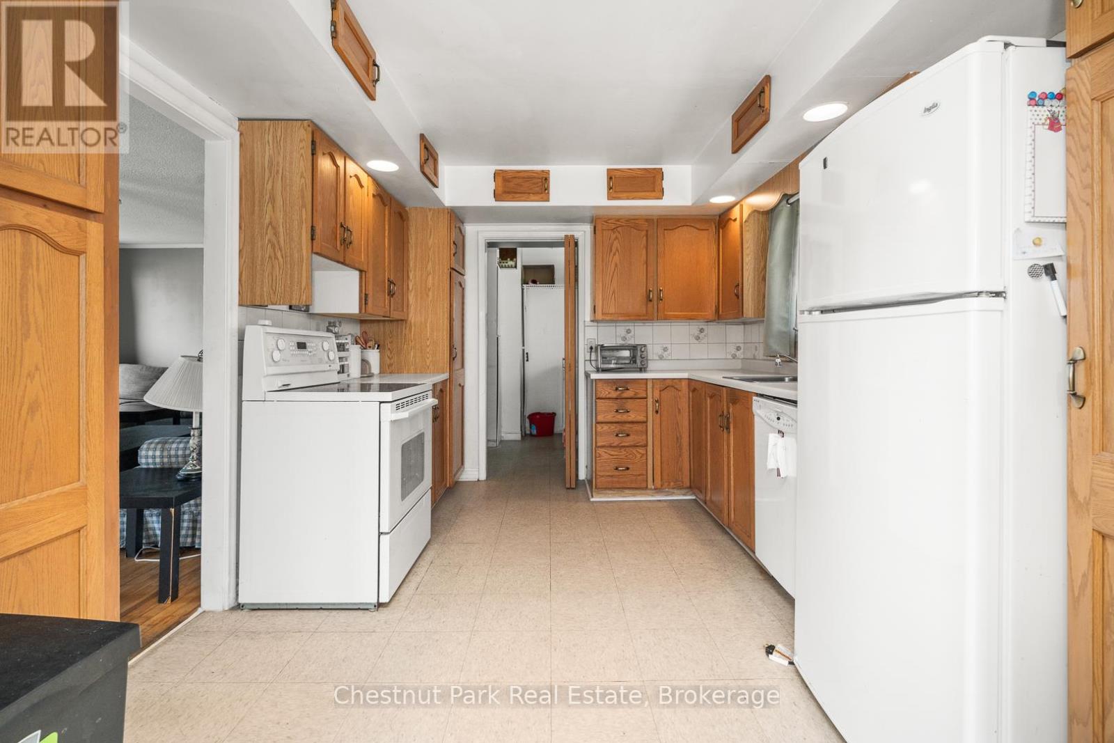 170 Long Point Road, Huntsville, Ontario  P0B 1M0 - Photo 37 - X12455110