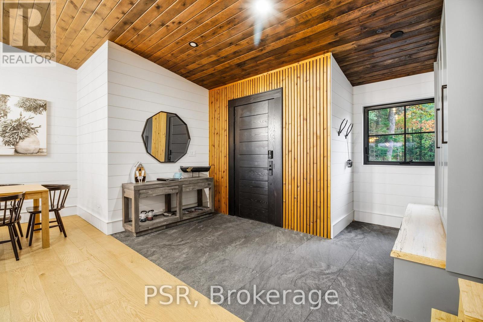 1069 White Eagle Road, Gravenhurst, Ontario  P0E 1G0 - Photo 15 - X12455602