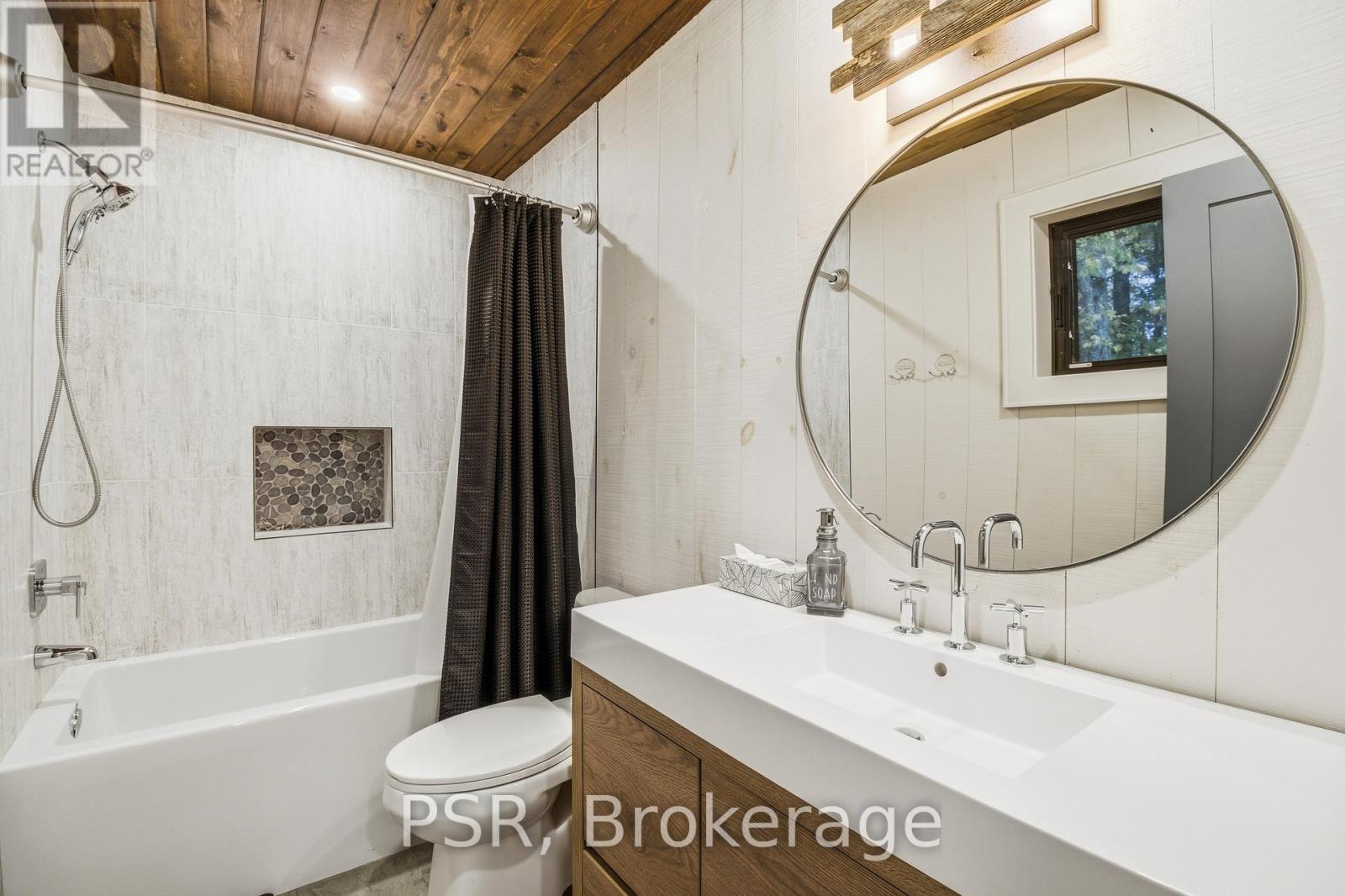 1069 White Eagle Road, Gravenhurst, Ontario  P0E 1G0 - Photo 29 - X12455602