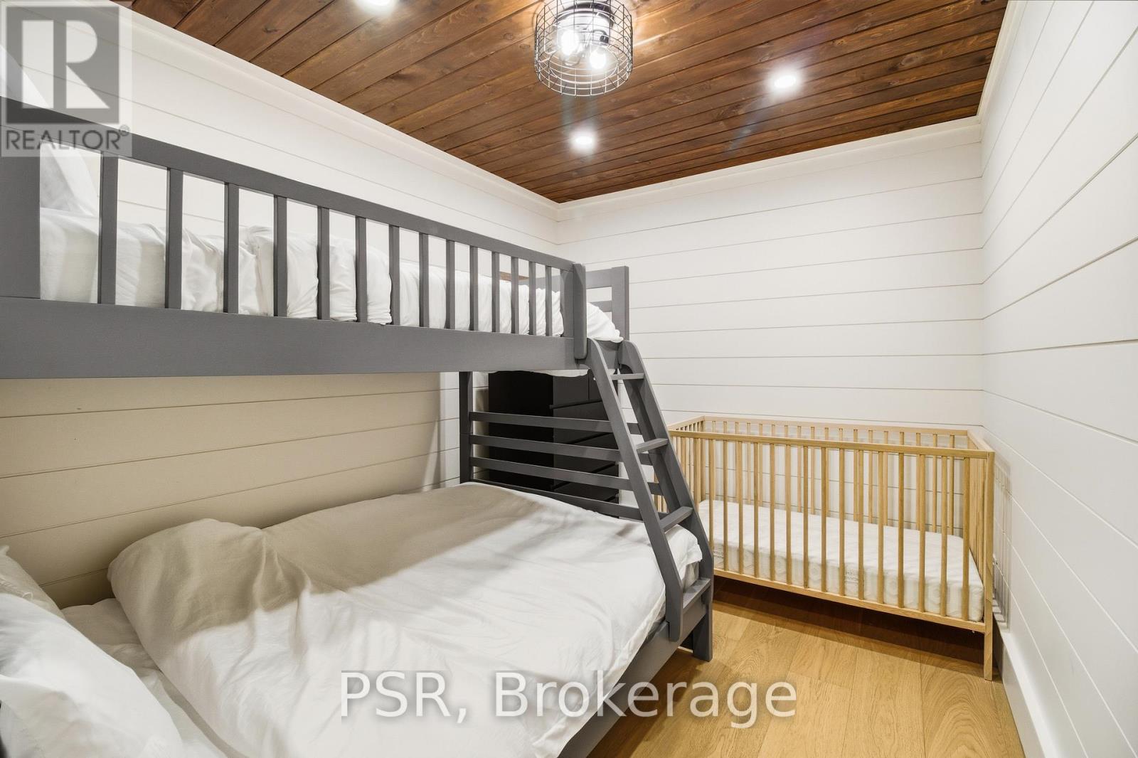 1069 White Eagle Road, Gravenhurst, Ontario  P0E 1G0 - Photo 34 - X12455602