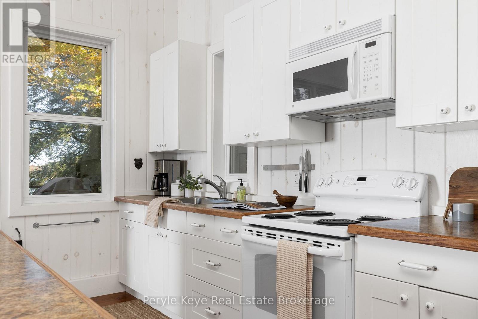 1127 Whispering Pines Trail, Bracebridge, Ontario  P0H 0A9 - Photo 18 - X12455871