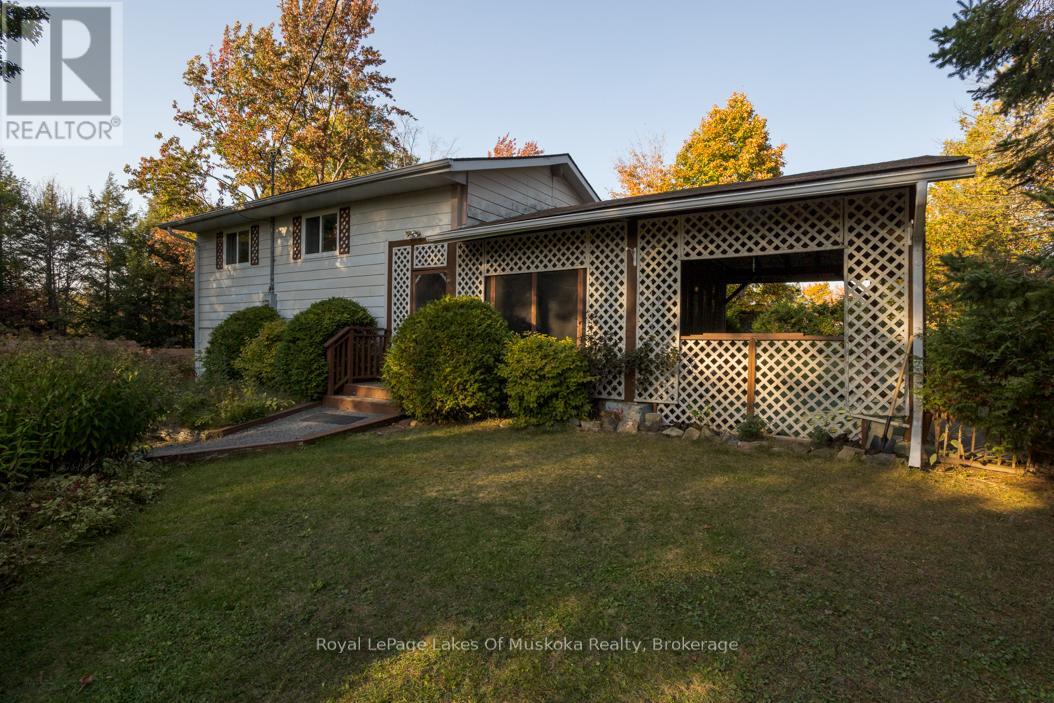 1397 Fraserburg Road, Bracebridge, Ontario  P1L 0A1 - Photo 1 - X12456579