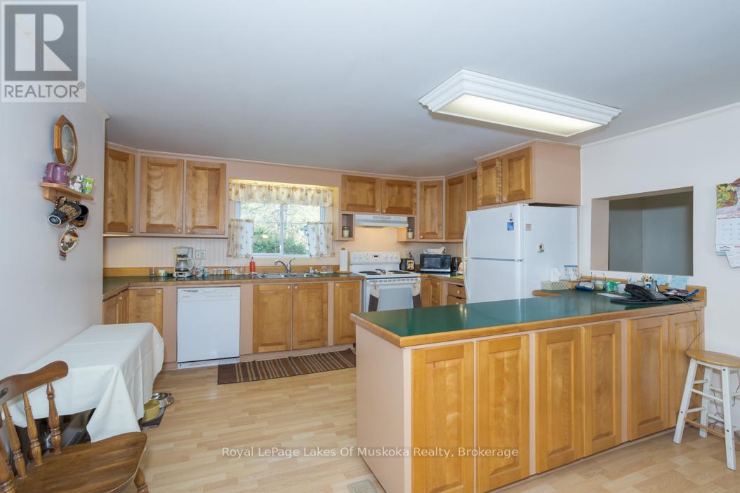 1397 Fraserburg Road, Bracebridge, Ontario  P1L 0A1 - Photo 15 - X12456579