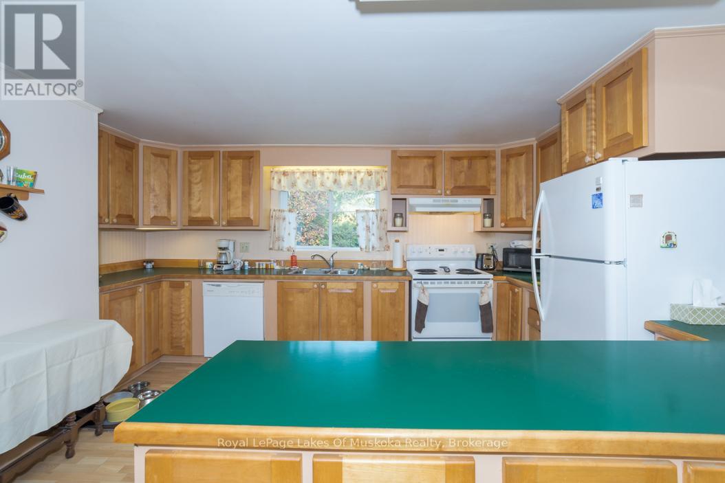 1397 Fraserburg Road, Bracebridge, Ontario  P1L 0A1 - Photo 16 - X12456579