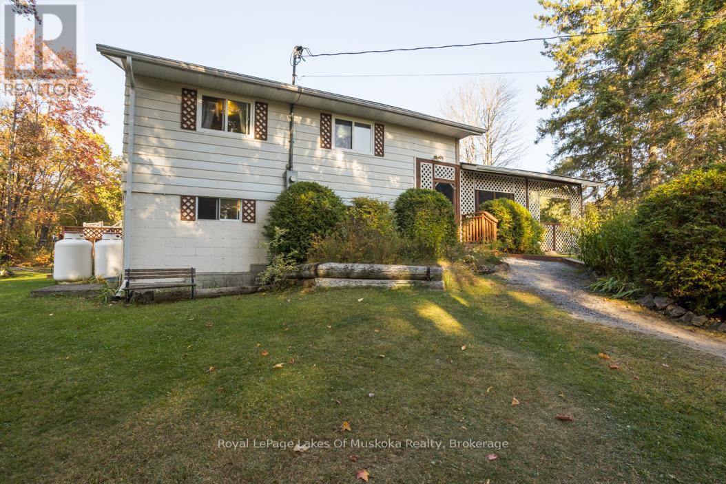 1397 Fraserburg Road, Bracebridge, Ontario  P1L 0A1 - Photo 2 - X12456579