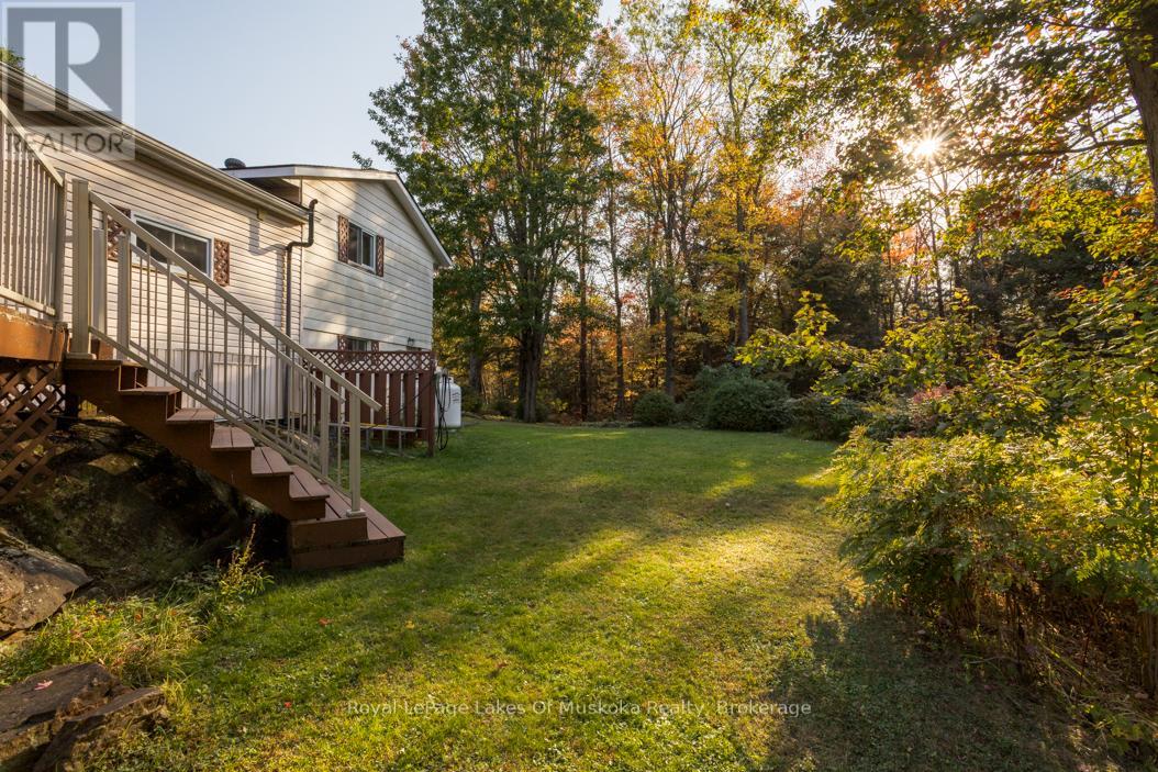 1397 Fraserburg Road, Bracebridge, Ontario  P1L 0A1 - Photo 5 - X12456579