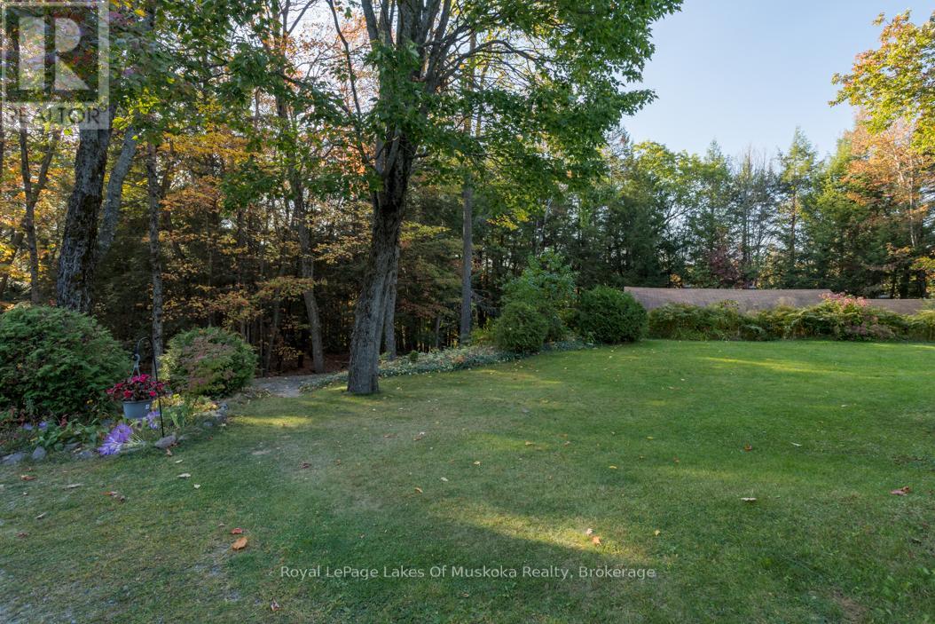 1397 Fraserburg Road, Bracebridge, Ontario  P1L 0A1 - Photo 6 - X12456579