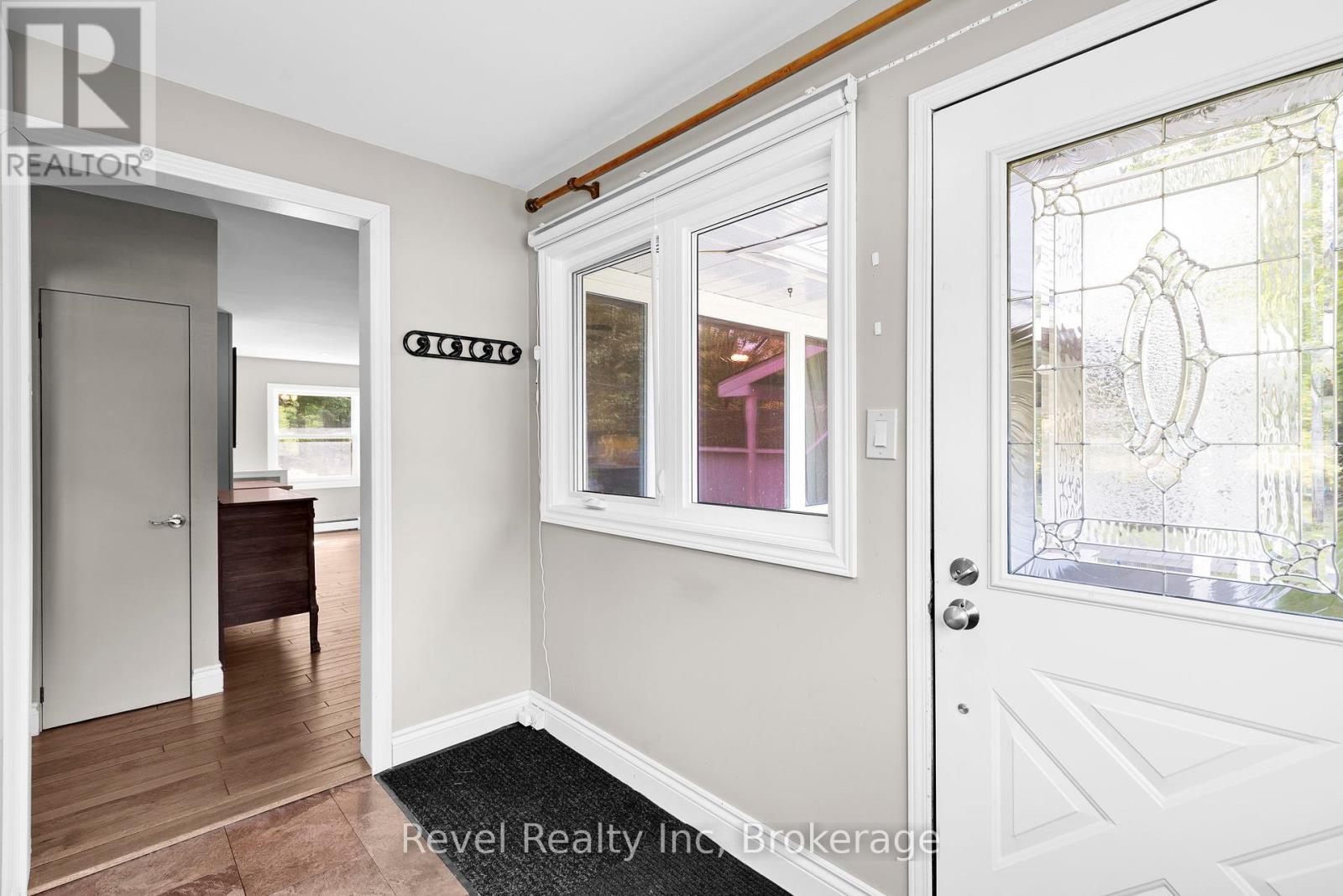 19 Sandy Plains Road, Seguin, Ontario  P2A 2W8 - Photo 10 - X12456743