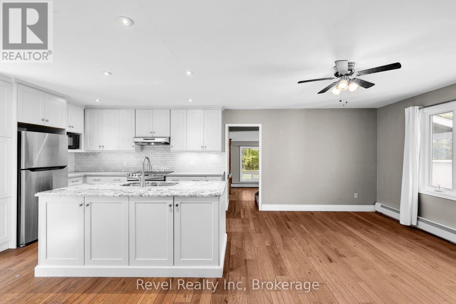 19 Sandy Plains Road, Seguin, Ontario  P2A 2W8 - Photo 13 - X12456743