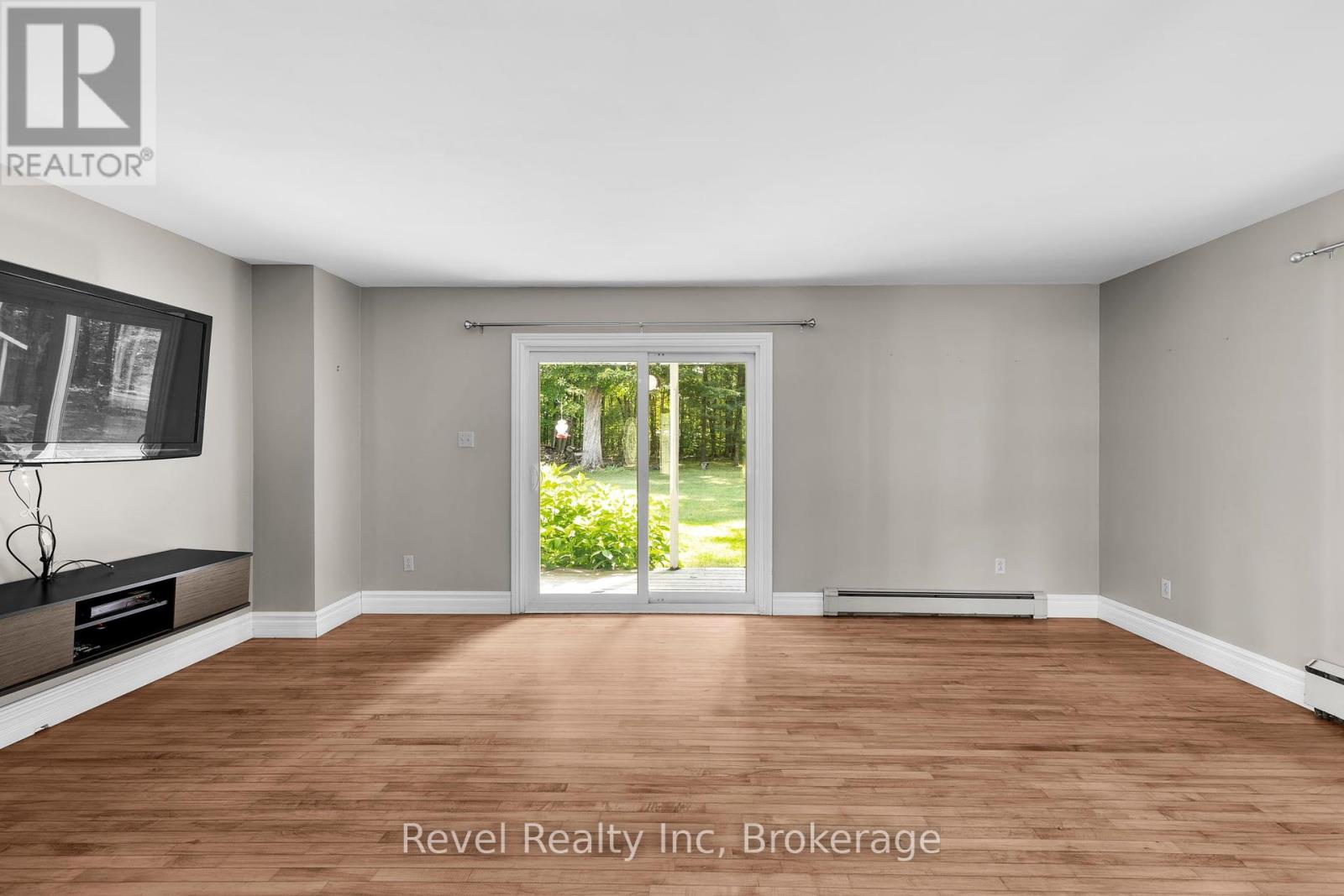 19 Sandy Plains Road, Seguin, Ontario  P2A 2W8 - Photo 18 - X12456743