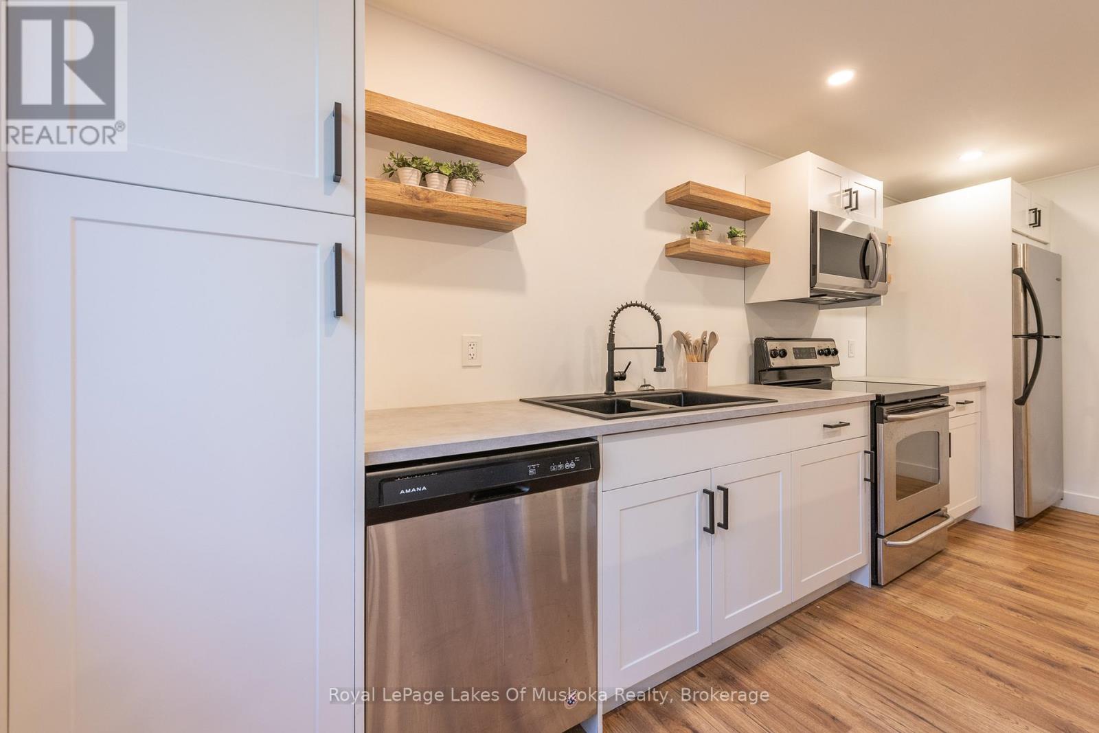 134 Chaffey Township Road, Huntsville, Ontario  P1H 1C8 - Photo 19 - X12456826