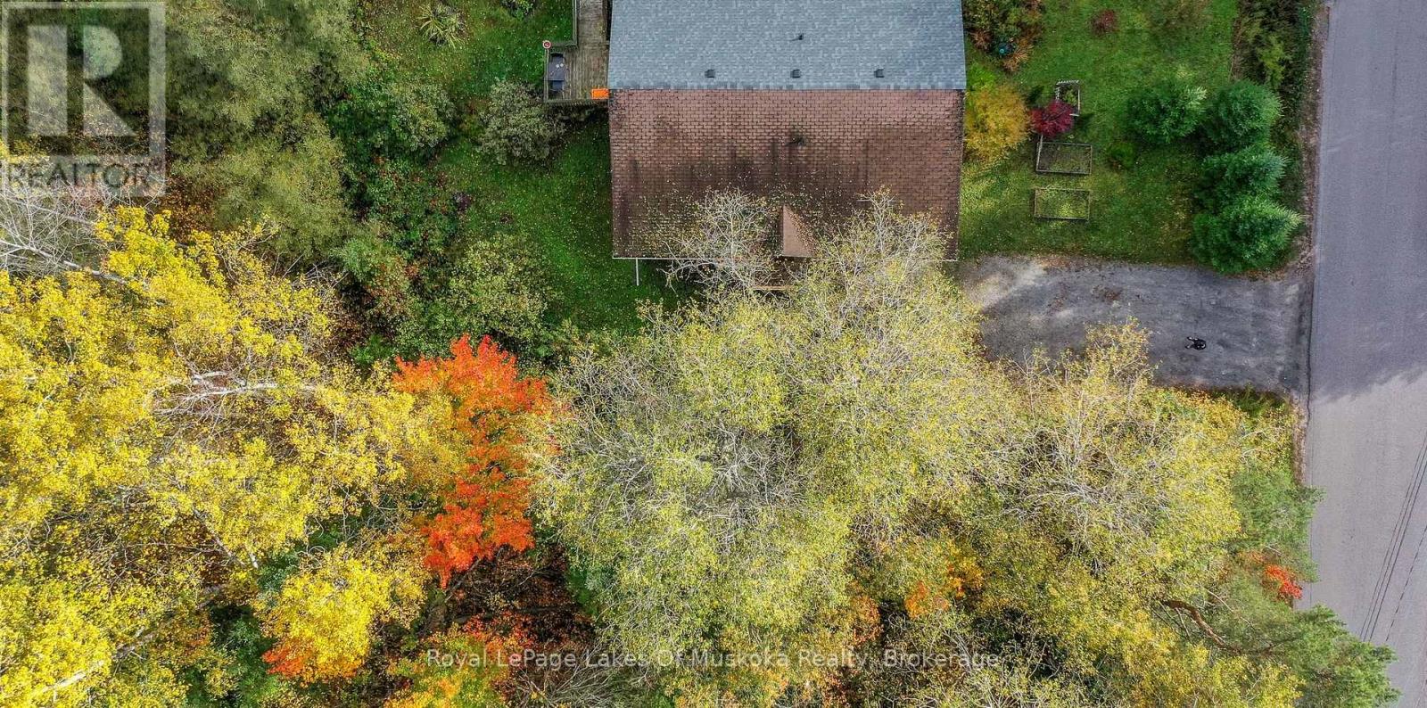 134 Chaffey Township Road, Huntsville, Ontario  P1H 1C8 - Photo 2 - X12456826