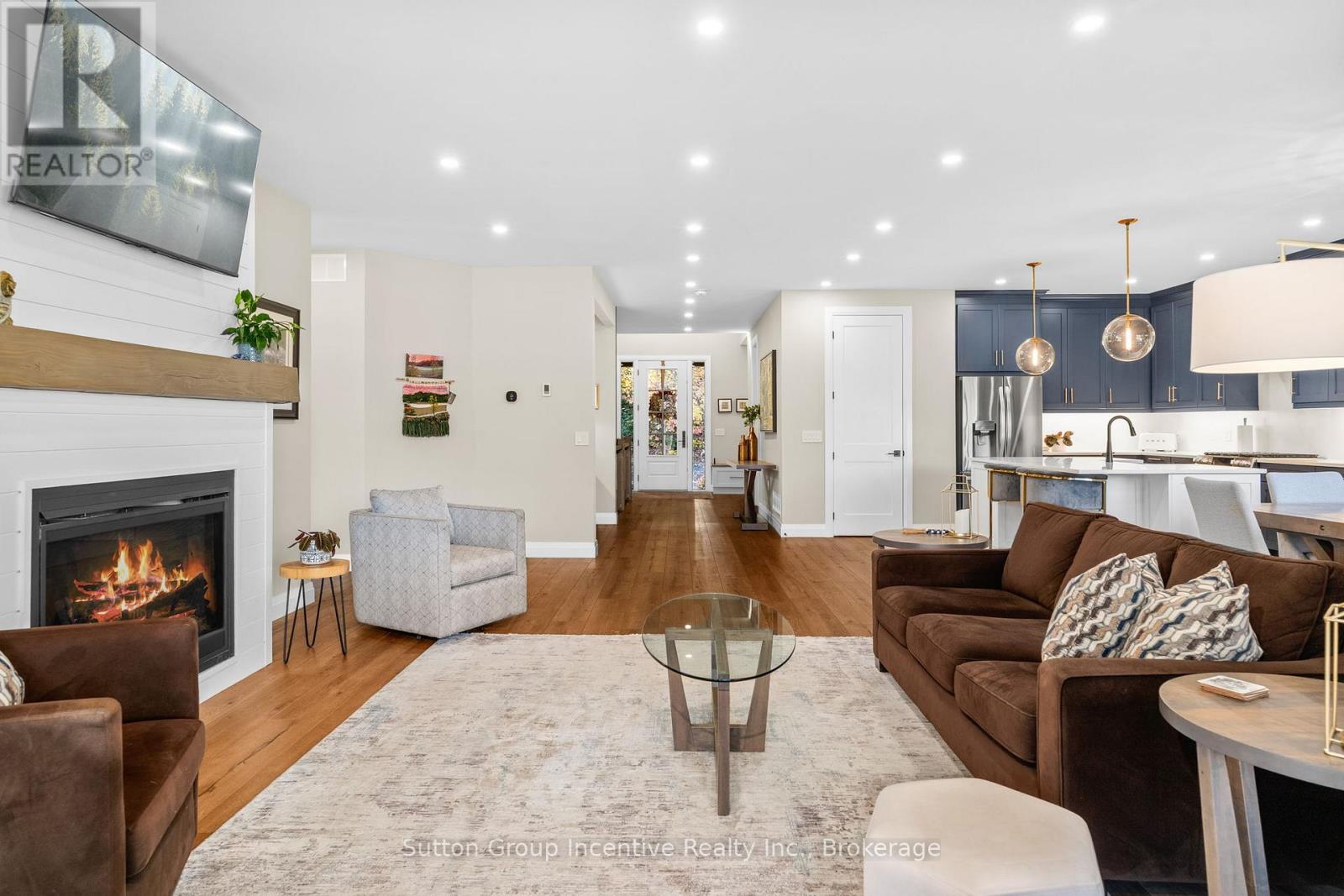 24 St Georges Court, Huntsville, Ontario  P1H 1B1 - Photo 13 - X12457047