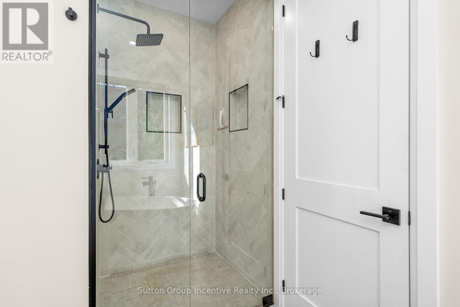 24 St Georges Court, Huntsville, Ontario  P1H 1B1 - Photo 21 - X12457047