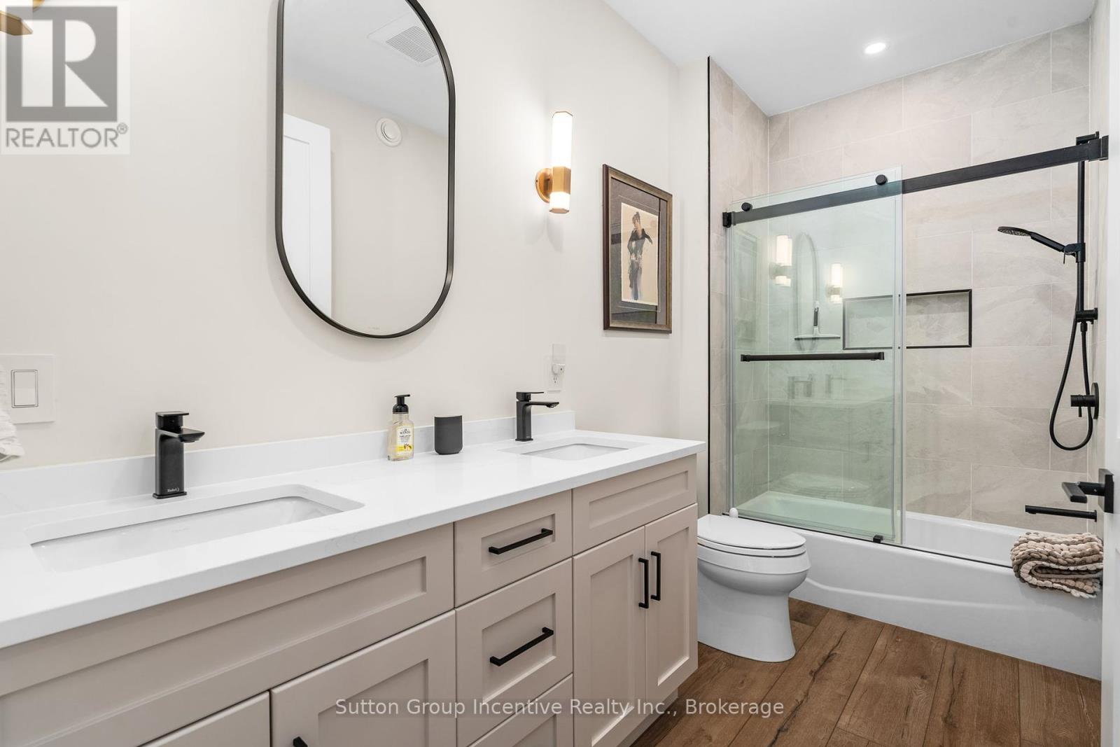 24 St Georges Court, Huntsville, Ontario  P1H 1B1 - Photo 25 - X12457047