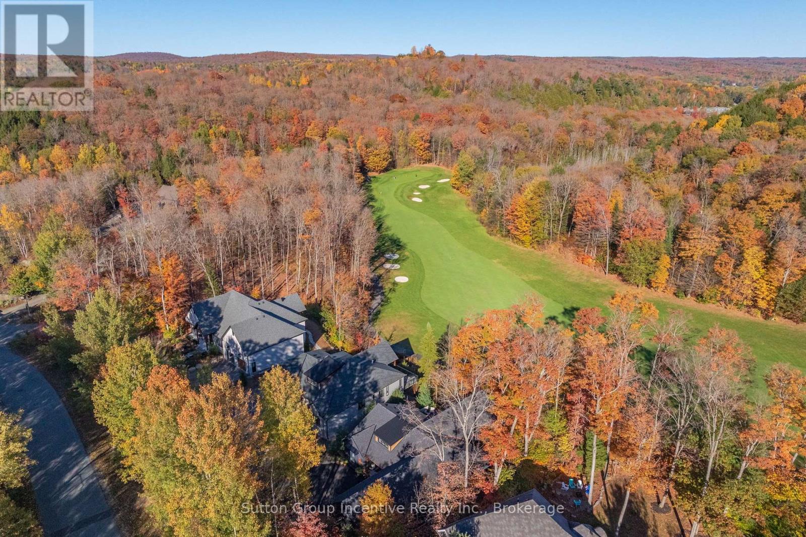 24 St Georges Court, Huntsville, Ontario  P1H 1B1 - Photo 3 - X12457047