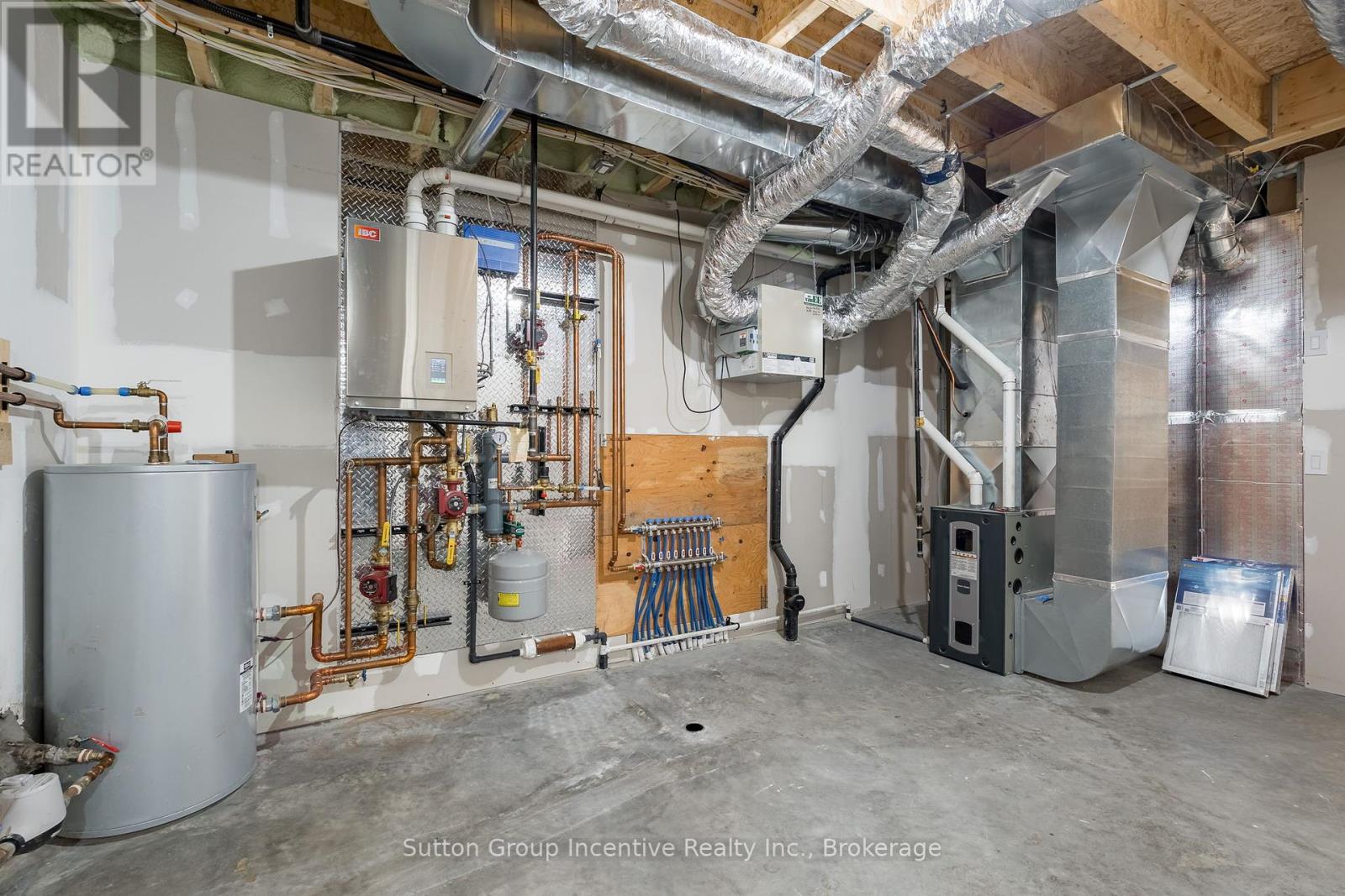 24 St Georges Court, Huntsville, Ontario  P1H 1B1 - Photo 44 - X12457047