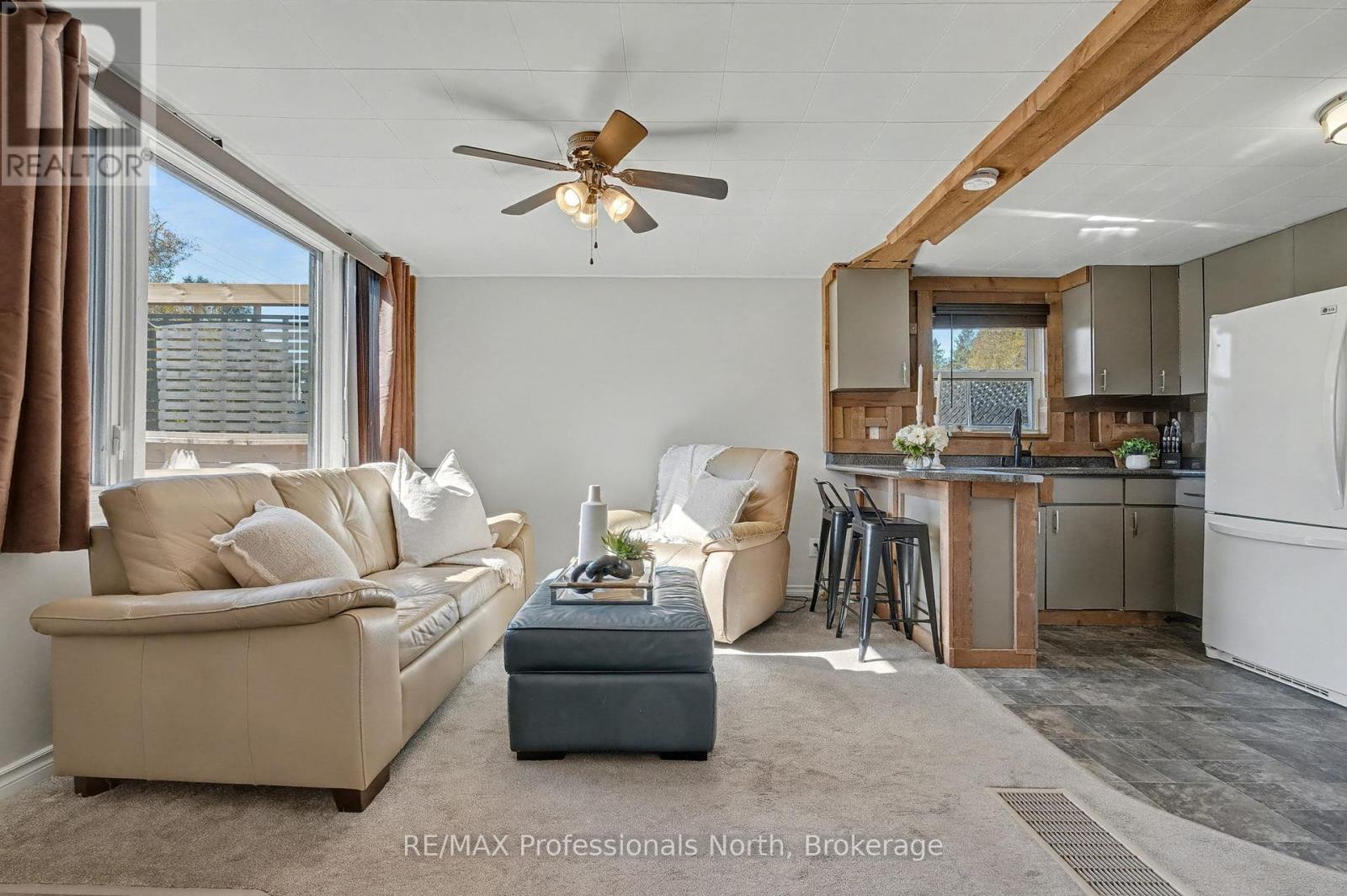 161 Quebec Street, Bracebridge, Ontario  P1L 1E3 - Photo 11 - X12457388