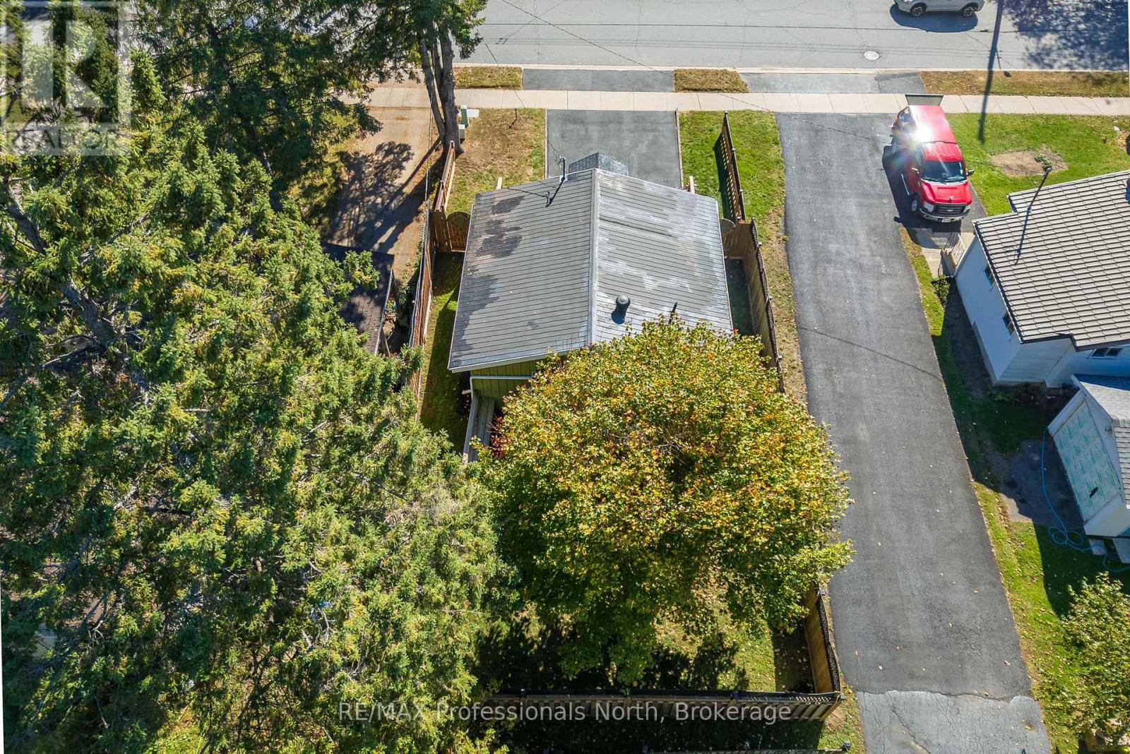 161 Quebec Street, Bracebridge, Ontario  P1L 1E3 - Photo 32 - X12457388