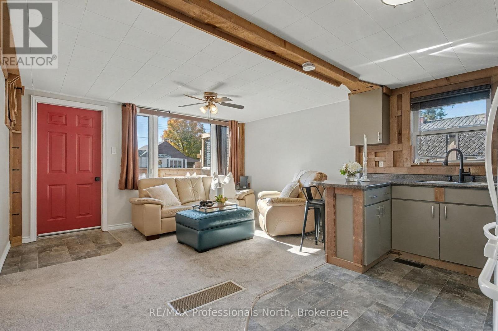 161 Quebec Street, Bracebridge, Ontario  P1L 1E3 - Photo 8 - X12457388