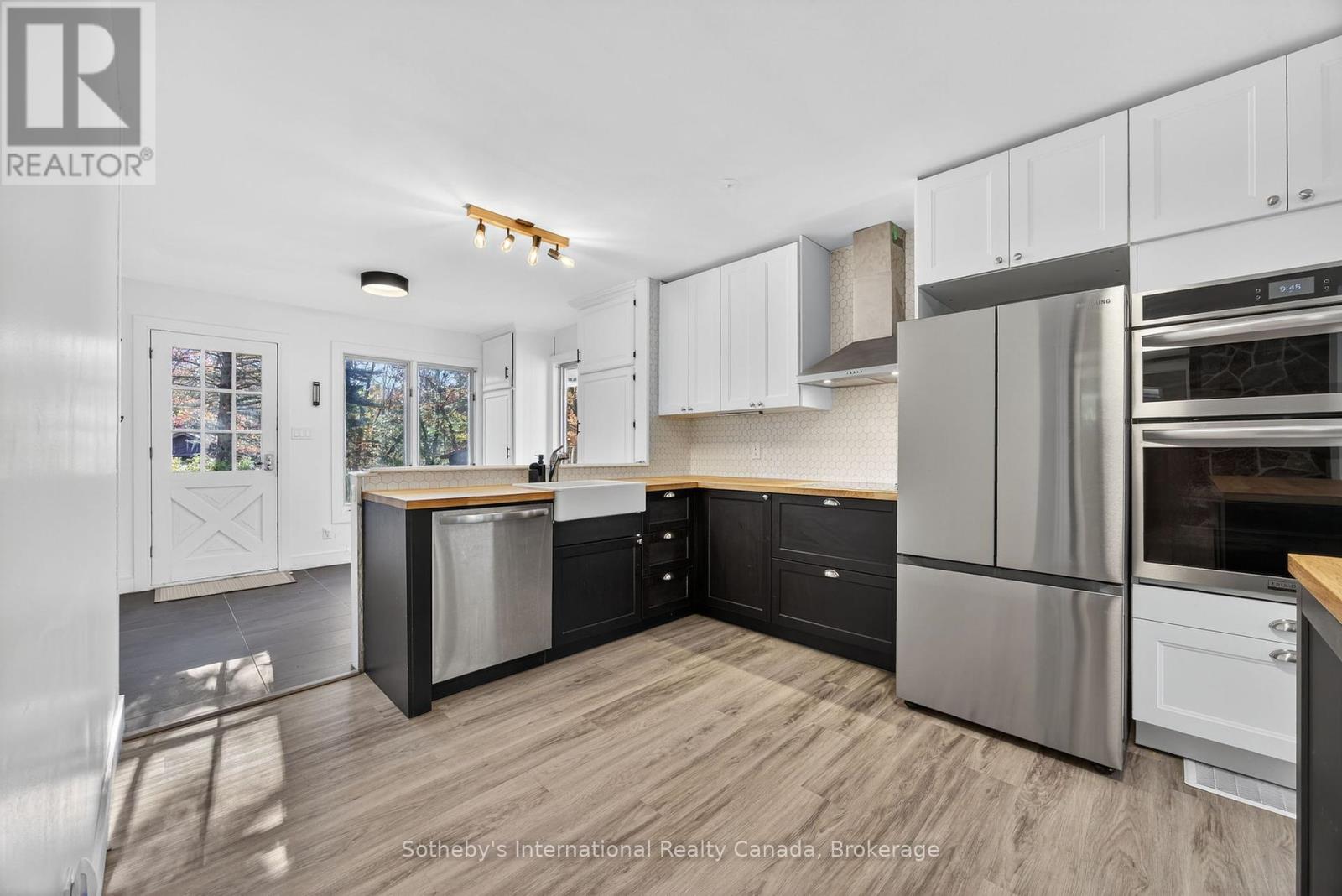 37 Browns Lake Road, Seguin, Ontario  P2A 2W8 - Photo 10 - X12457549