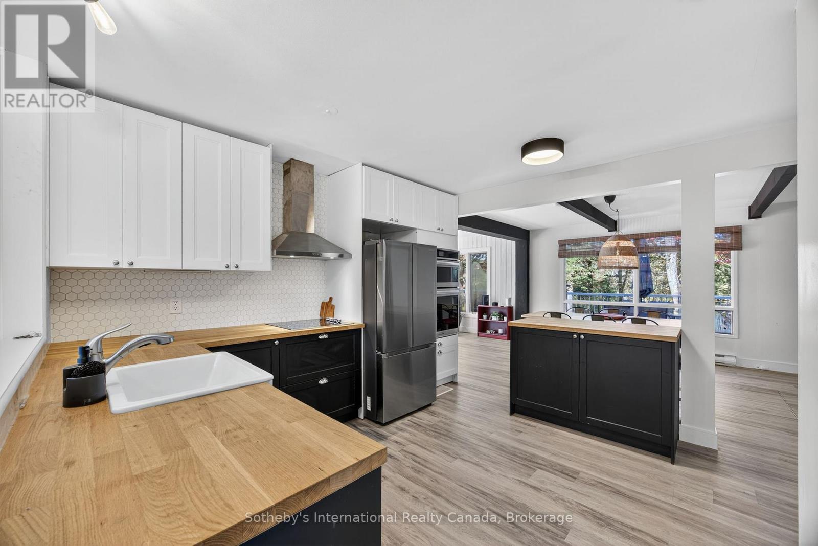 37 Browns Lake Road, Seguin, Ontario  P2A 2W8 - Photo 11 - X12457549