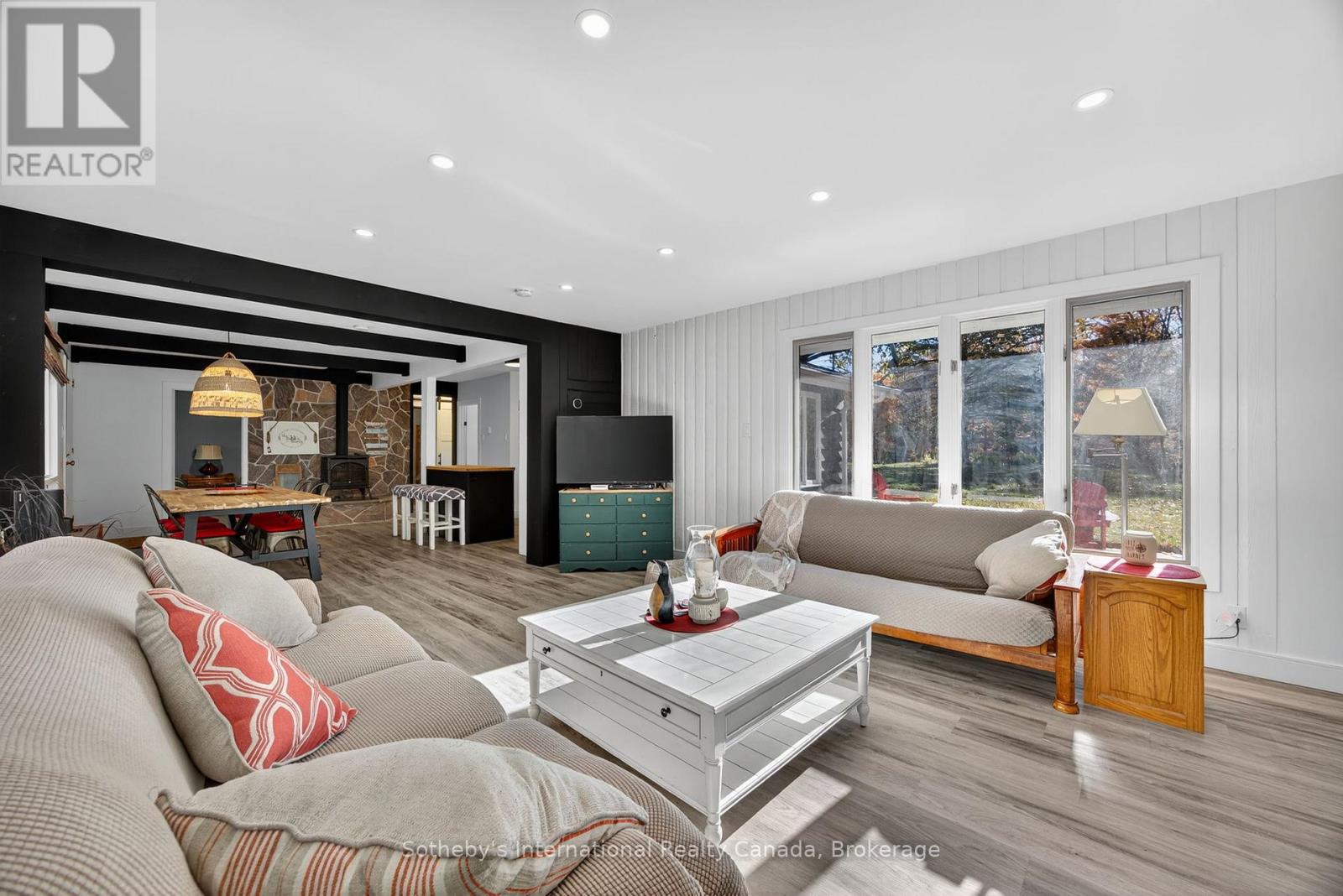 37 Browns Lake Road, Seguin, Ontario  P2A 2W8 - Photo 18 - X12457549