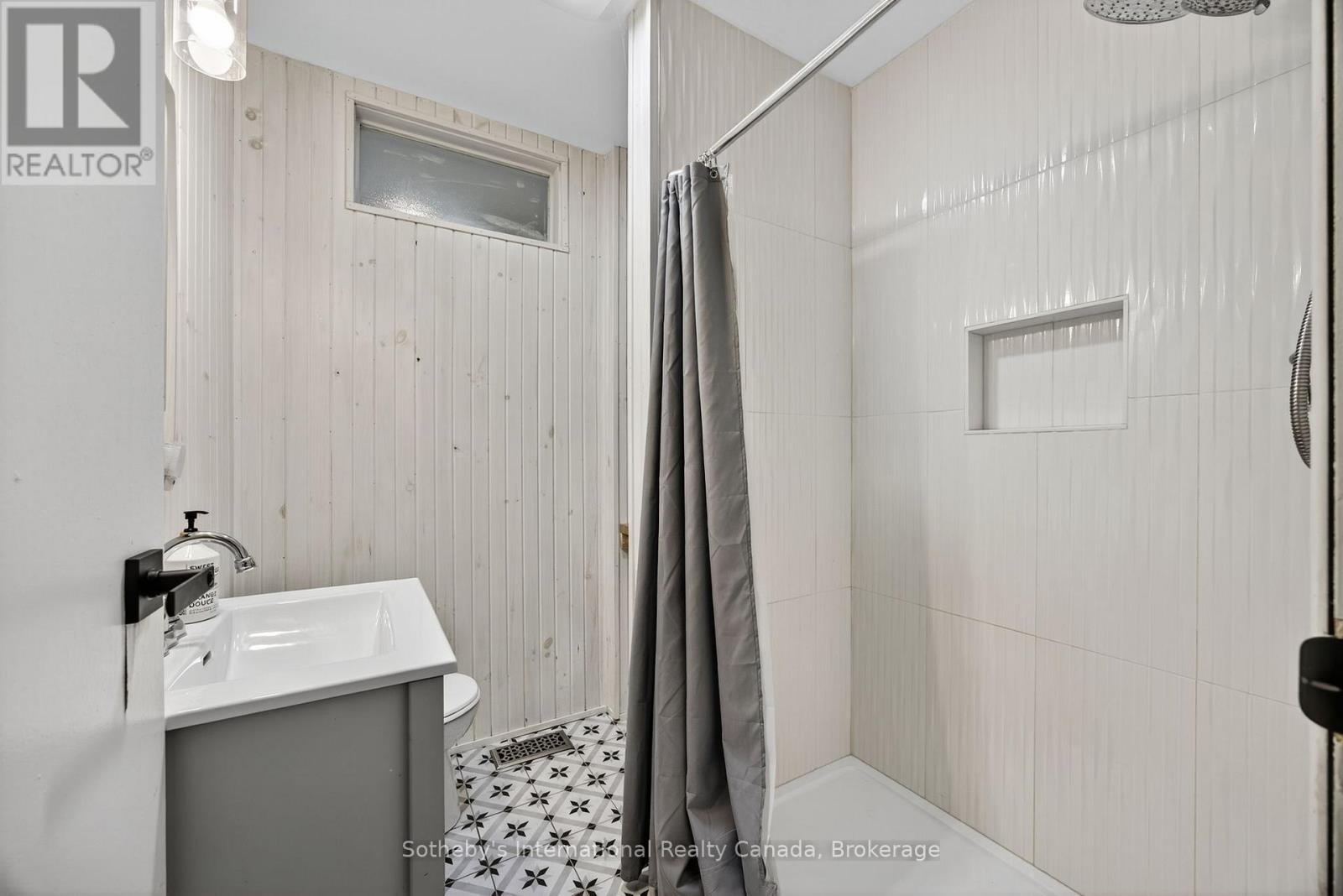 37 Browns Lake Road, Seguin, Ontario  P2A 2W8 - Photo 26 - X12457549